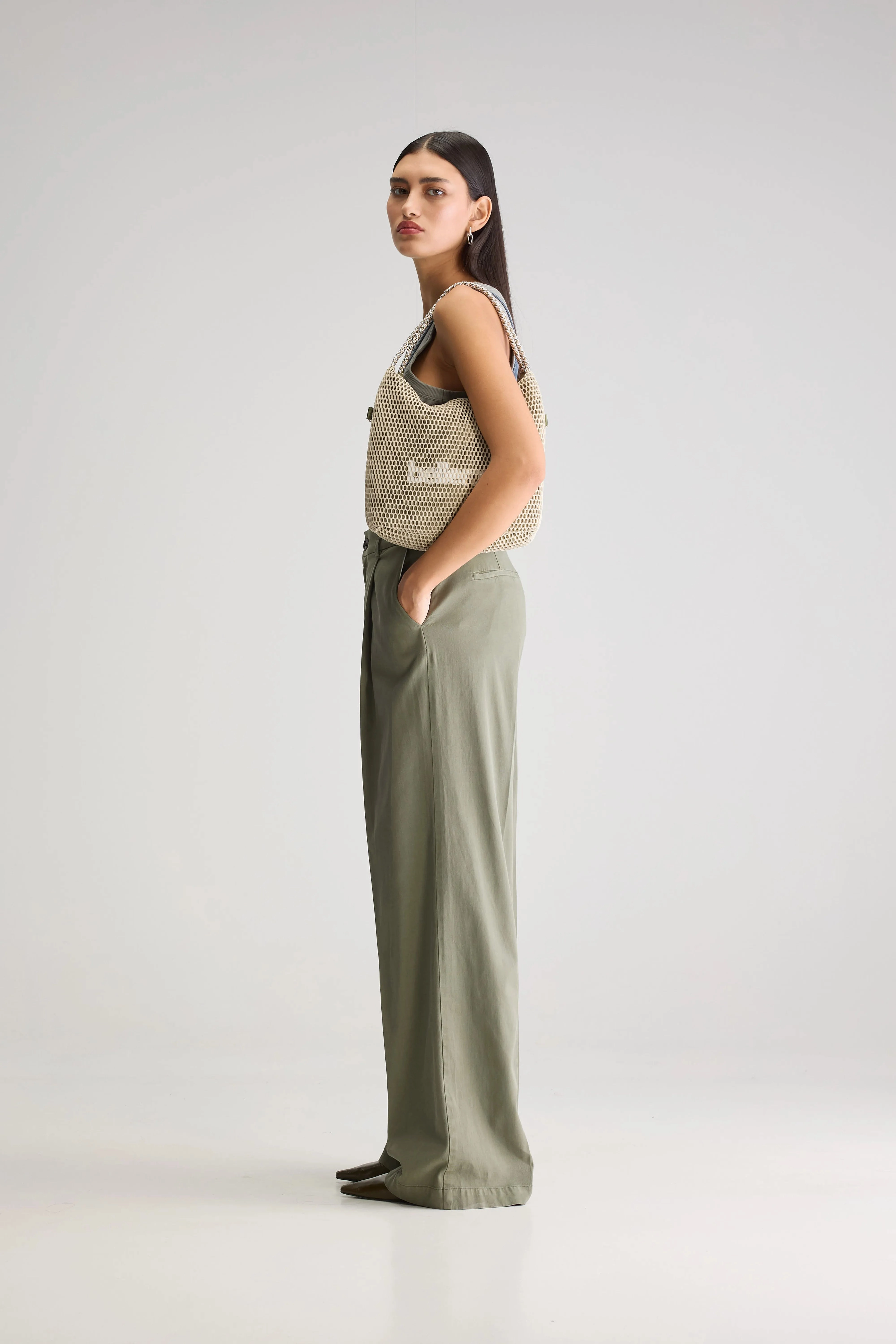 Wardrobe Essential Stretchy Waist Viktor formal trousers (251 / W / DUSTY OLIVE)