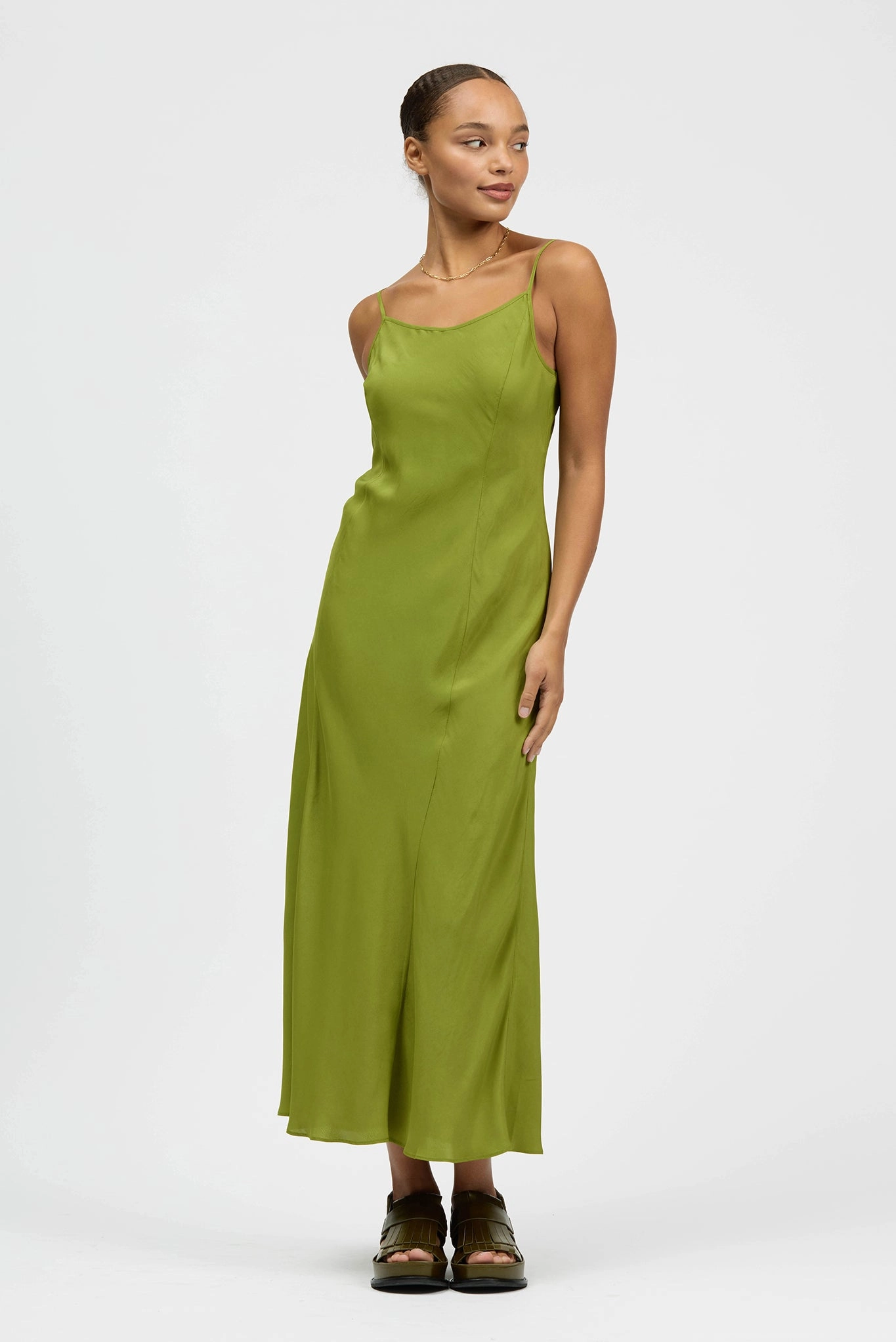 Luz Bias Dress Olive Fashionable Look