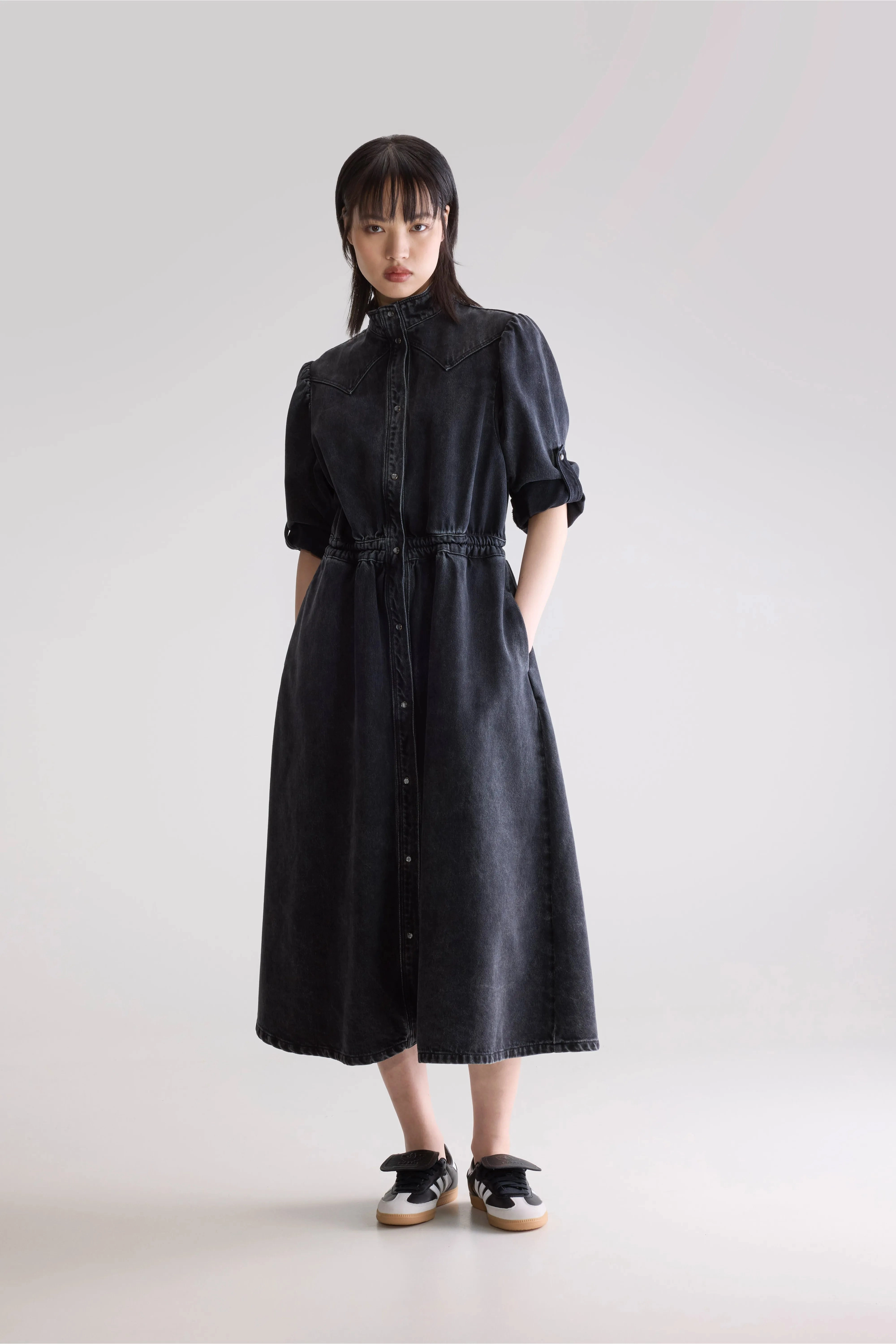 Pakita midi dress (252 / W / VINTAGE BLACK) Monochrome Mood City Essential