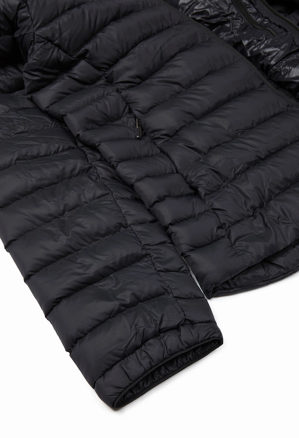 Layered Cuff System Functional Layer Piece Patagonia Men's Down Sweater - Black