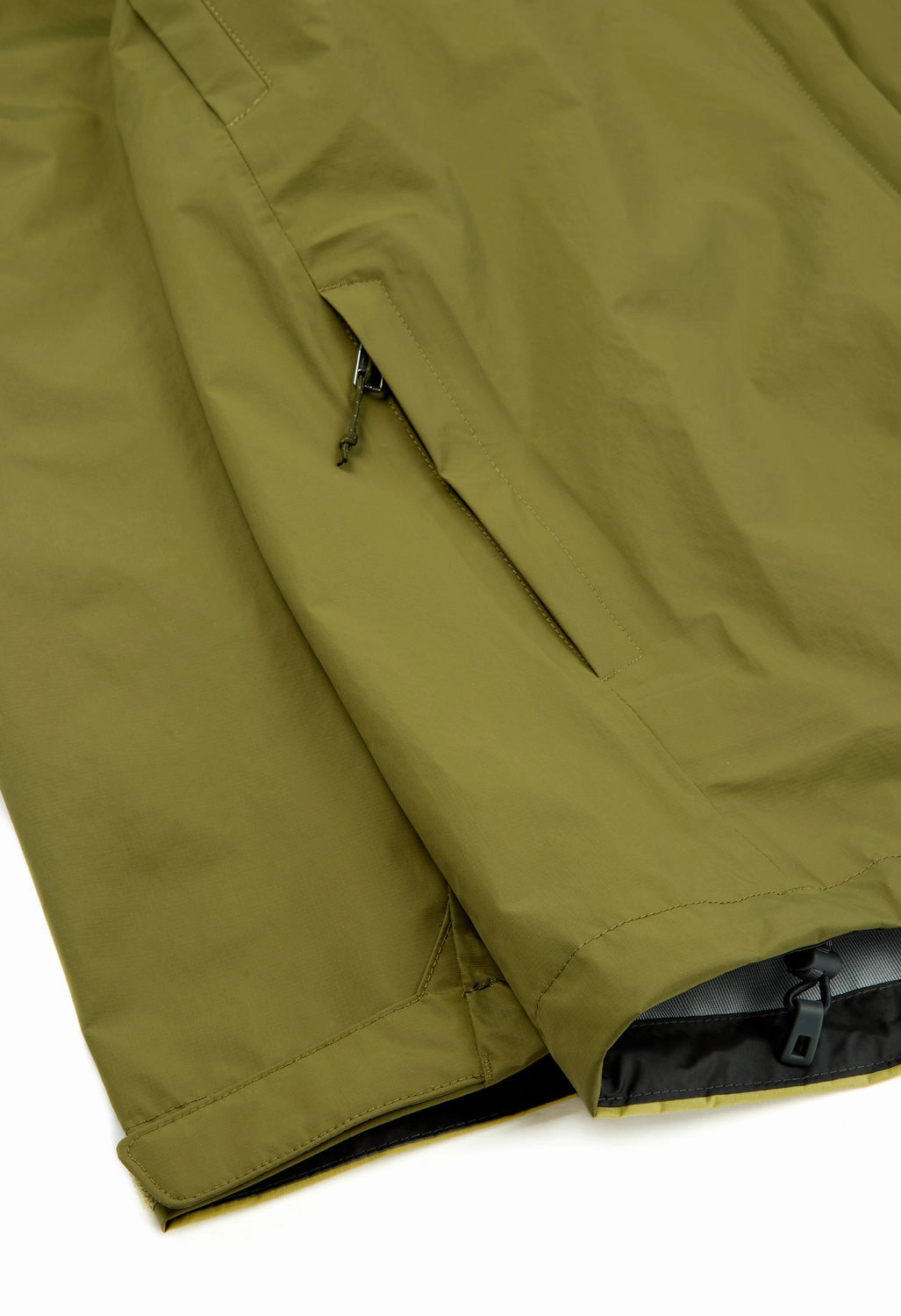 Patagonia Men's Torrentshell 3L Rain Jacket - Tent Green Mid Season Wear City Ready Style
