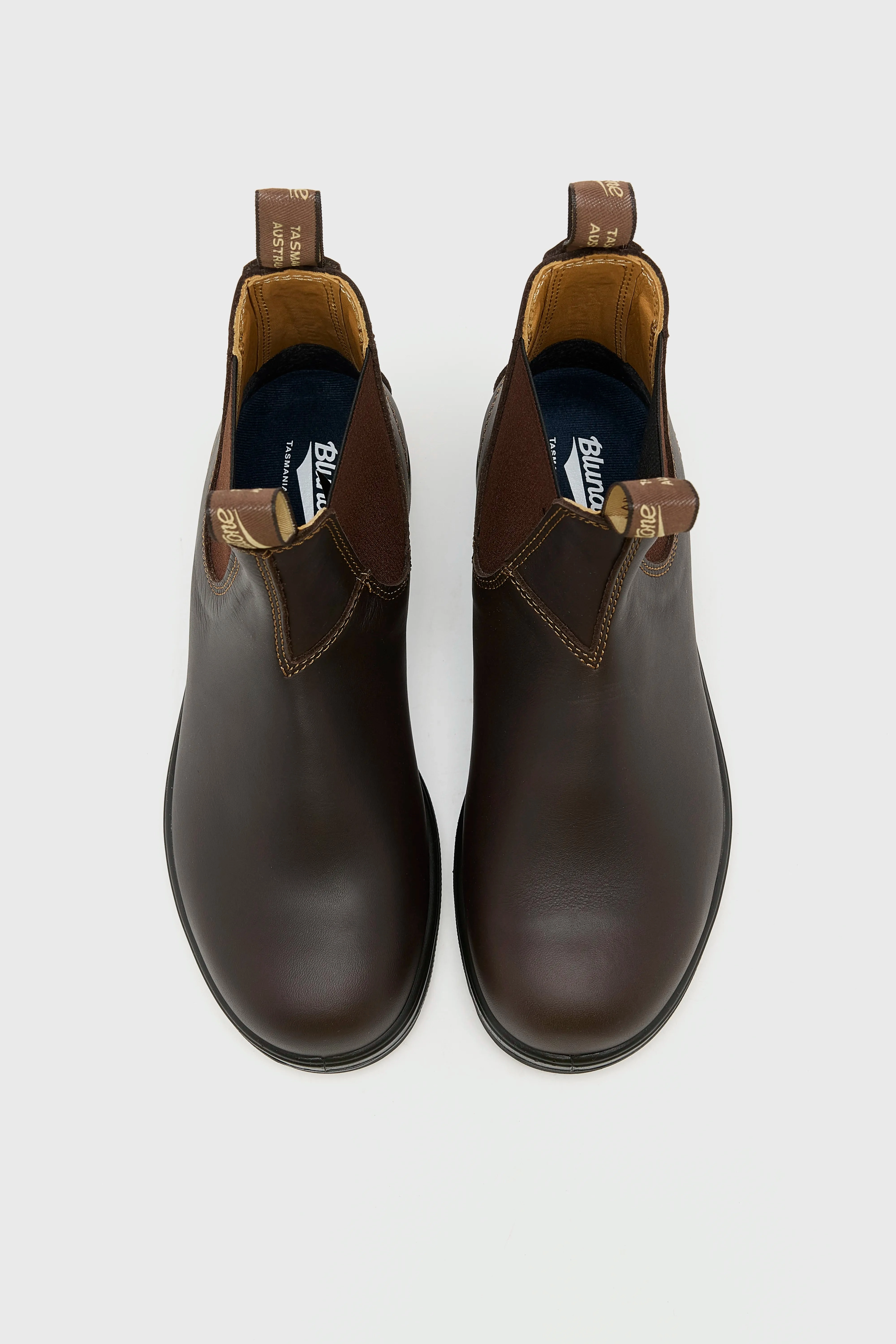 550 Classic Chelsea Boots for Women  (252 / W / BROWN) Compact Frame