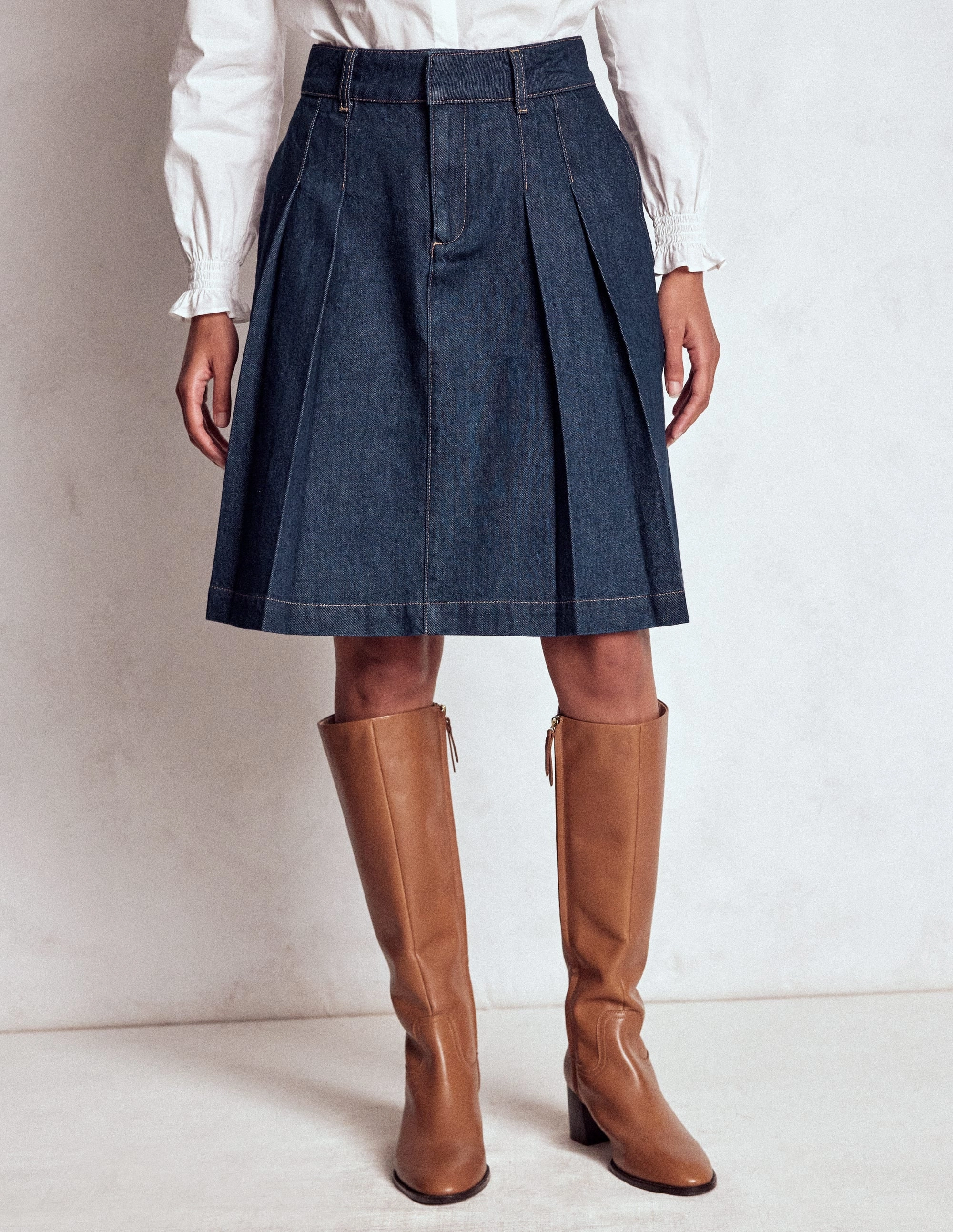 Pleated Denim Skirt-Indigo Simple Outfit