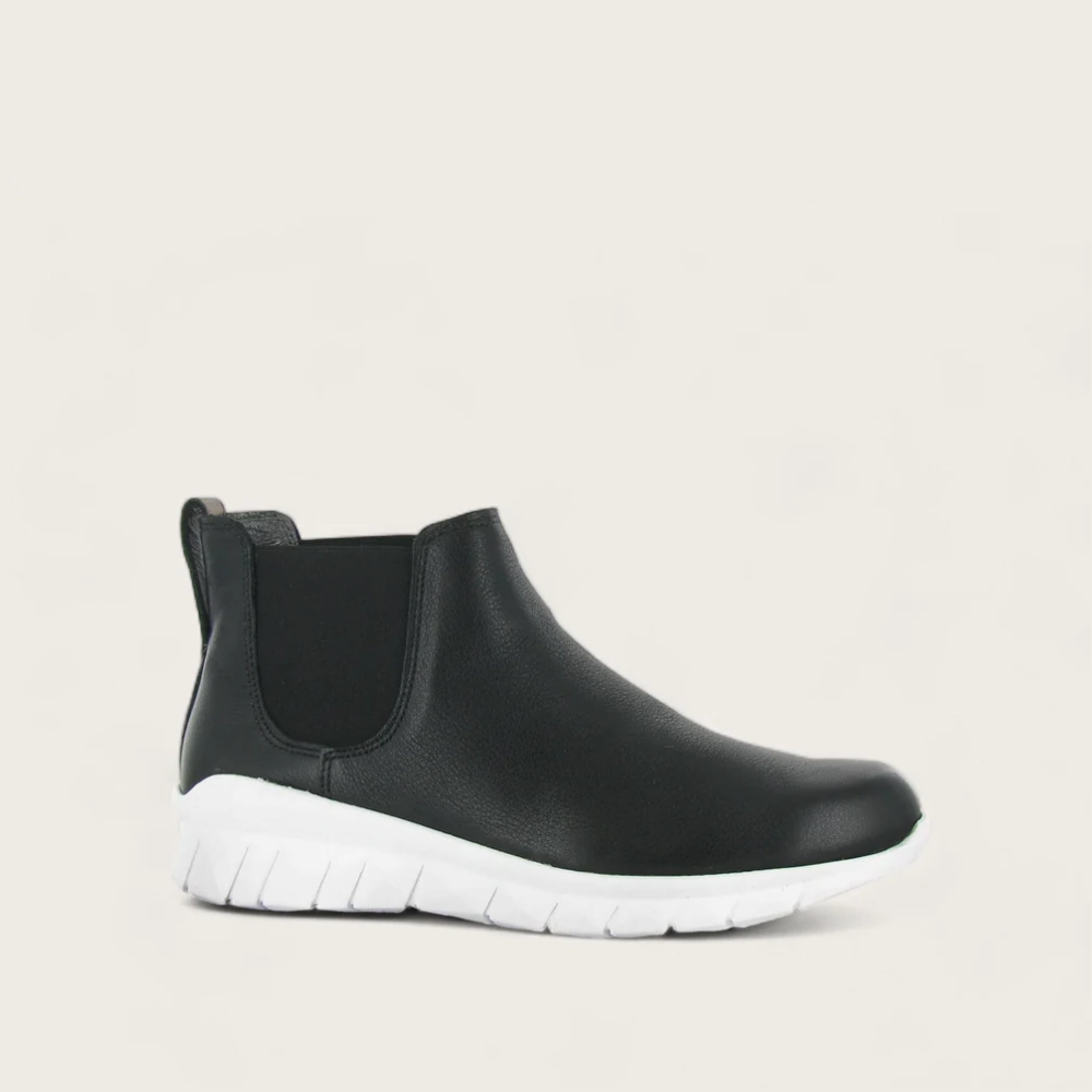 Solar SlipResistantOutsole Built-In Support