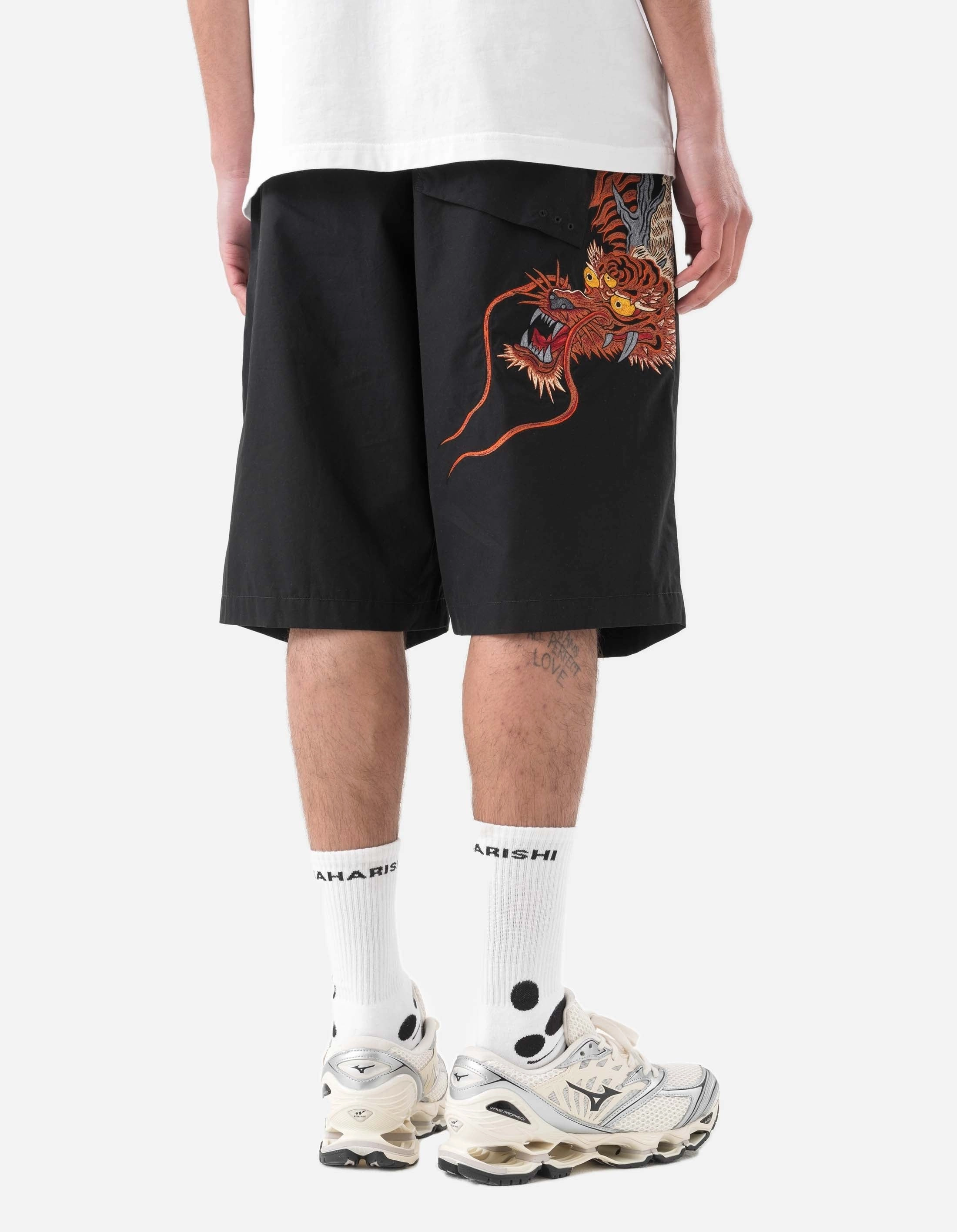 6094 Tiger Dragon Loose Snoshorts Black cool tones
