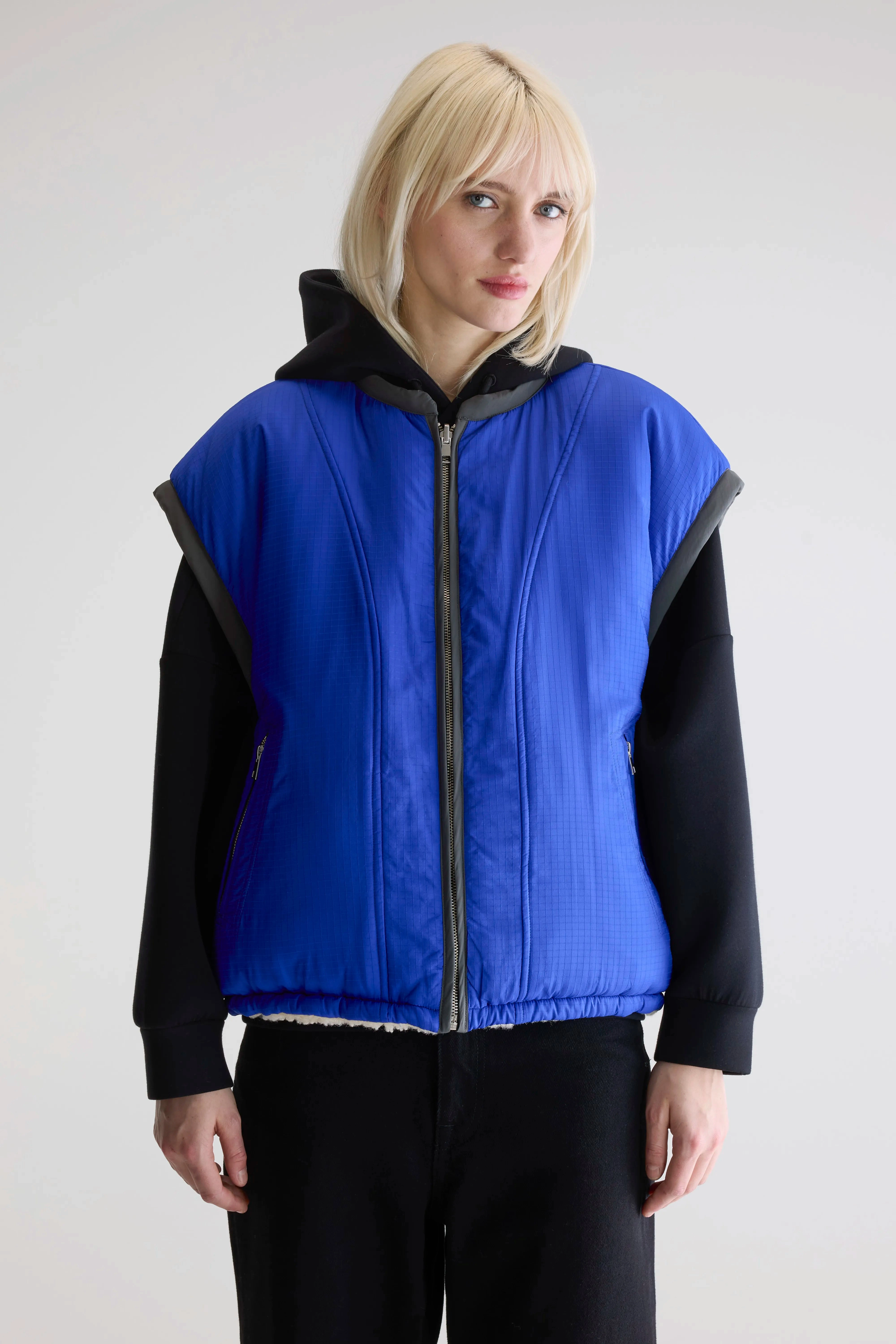 Jano sleeveless jacket (252 / W / CREAM) Thermo Regulating Fabric