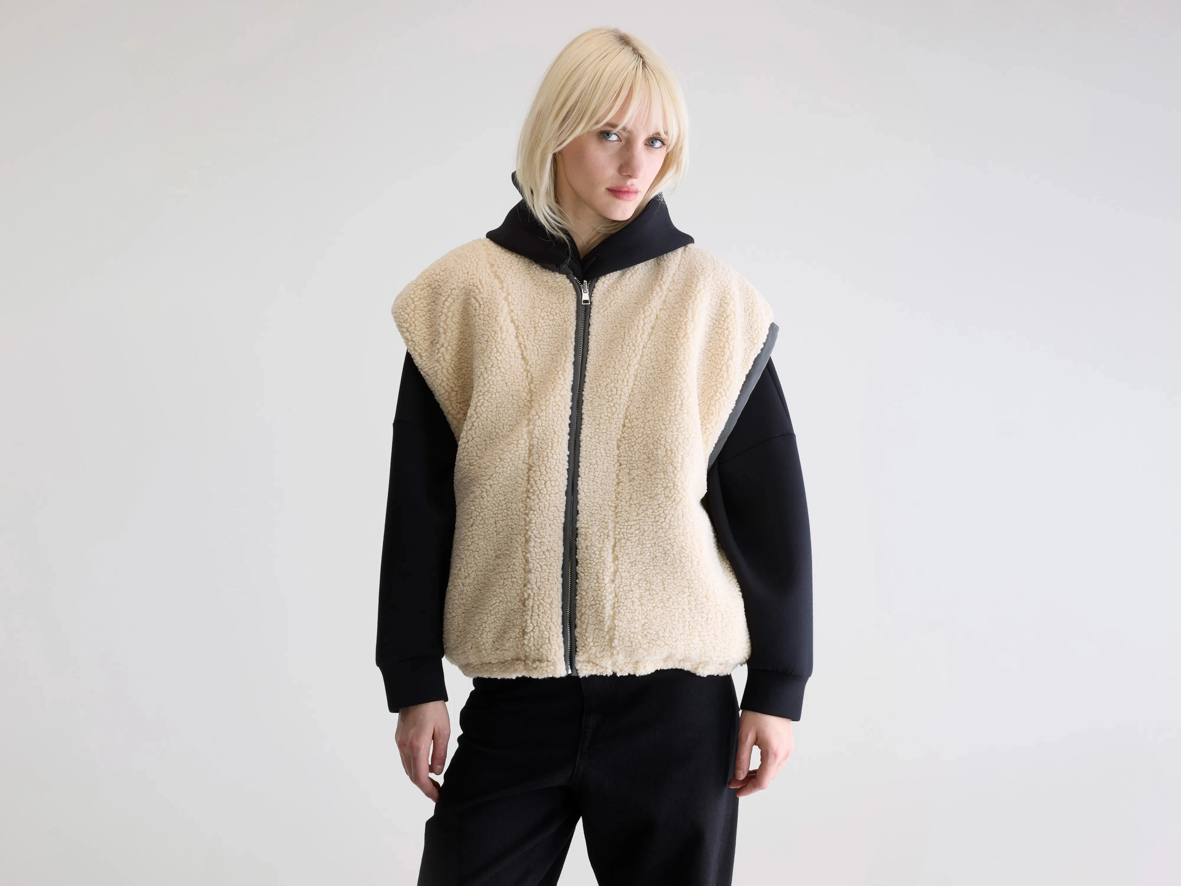 Jano sleeveless jacket (252 / W / CREAM) Urban Hike Style