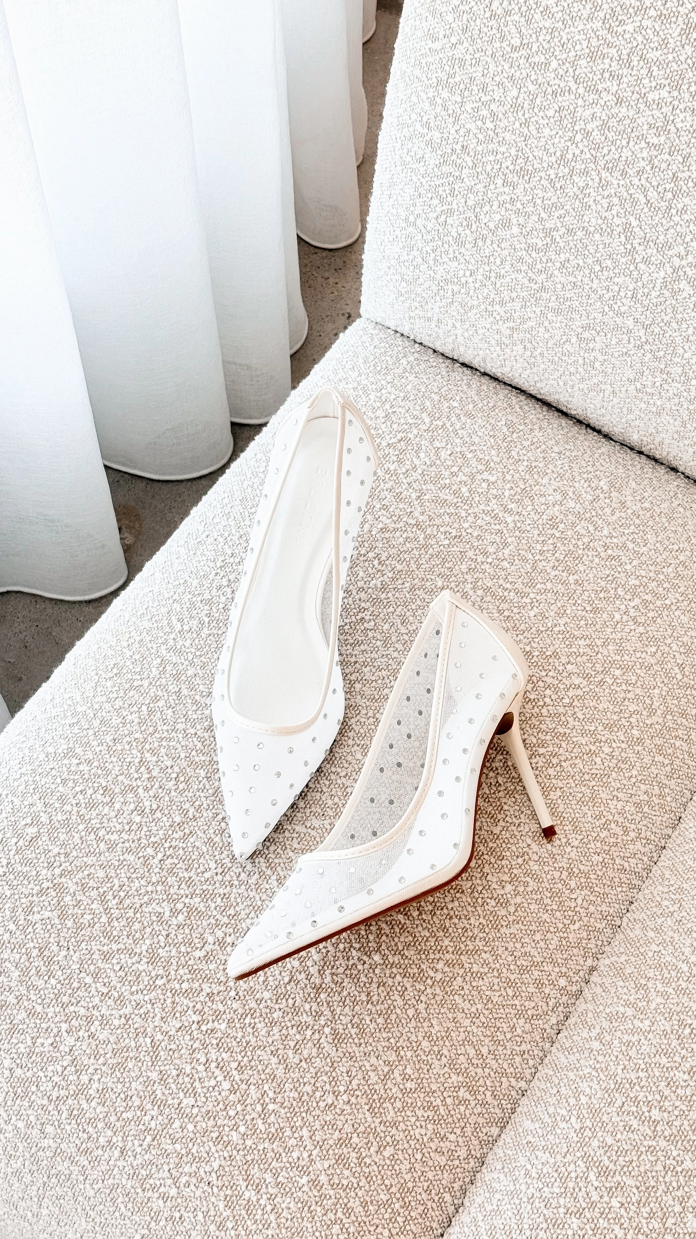 Leg Spark Birthday Glow Lee Heels - White Mesh Diamante