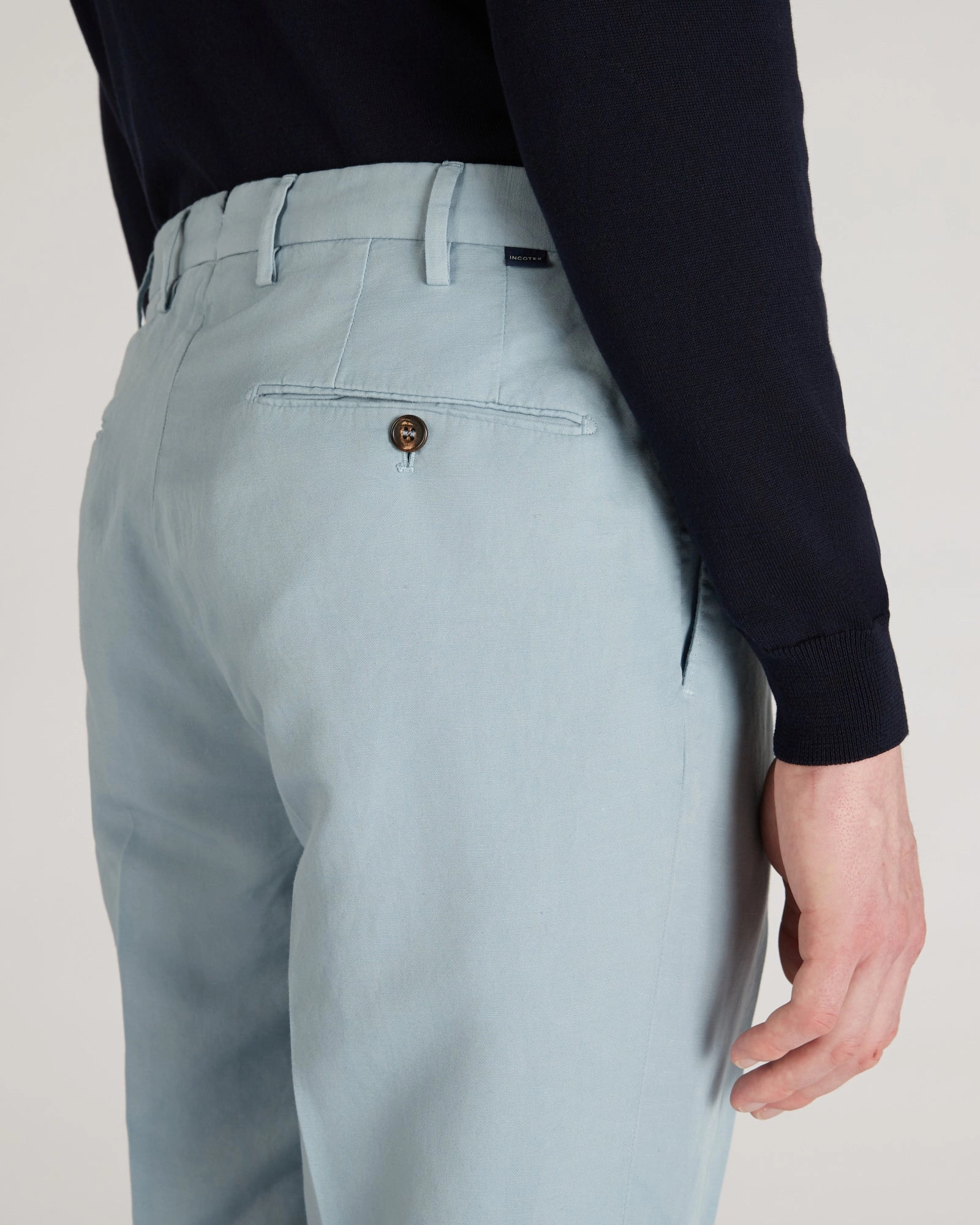 Ultra Soft Texture Slim Shape Regular-fit Chinolino trousers