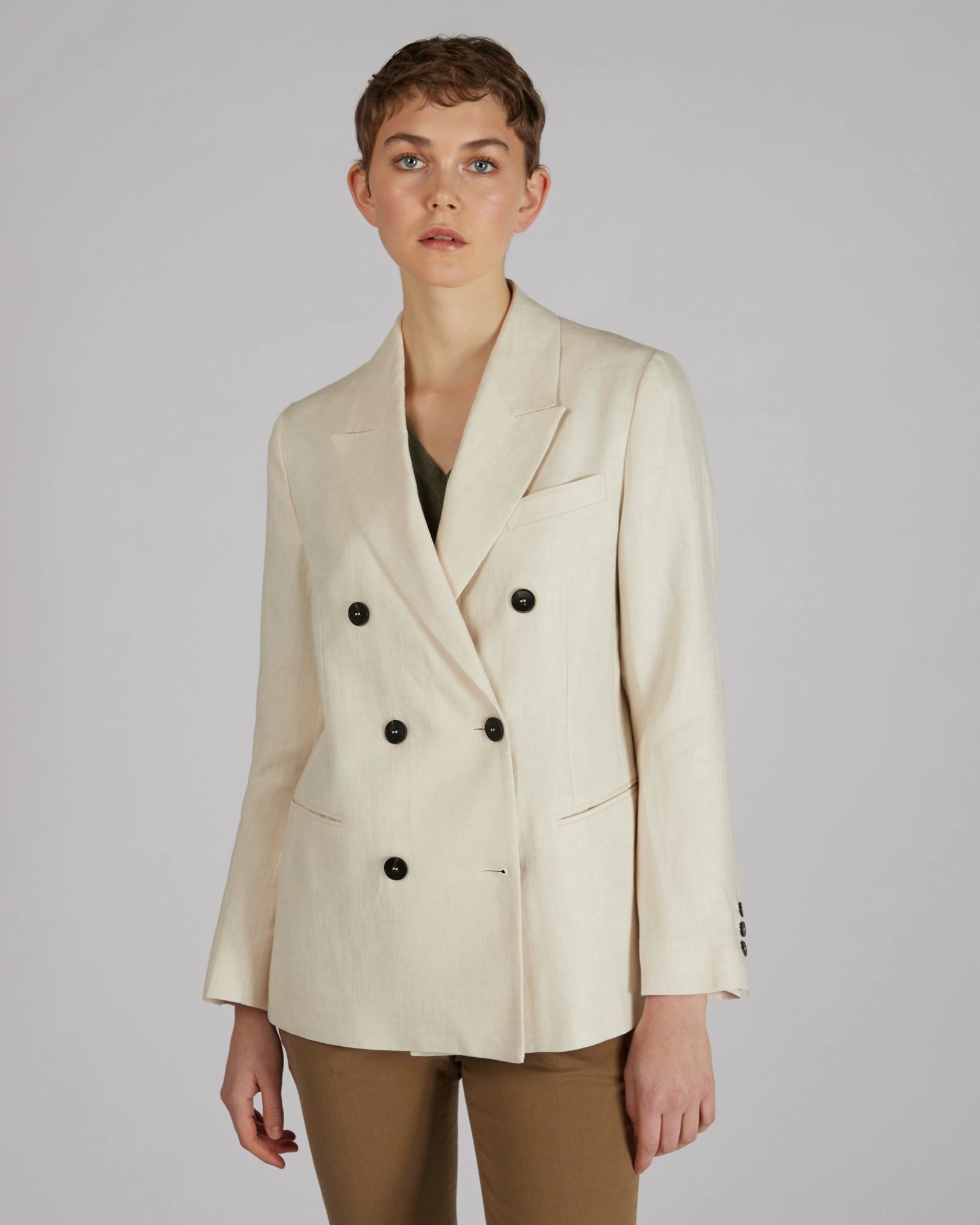 MagneticClosure Packable design Regular fit double-breasted linen jacket