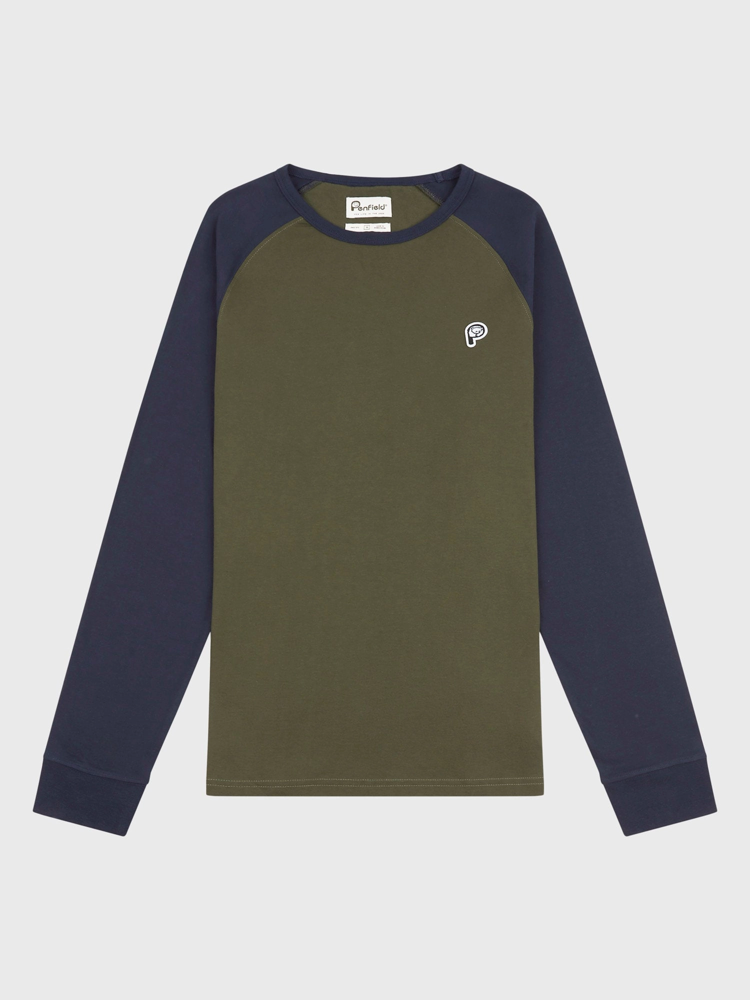 P Bear Chest Badge Raglan LS T-Shirt Forest Night Comfortable and stylish
