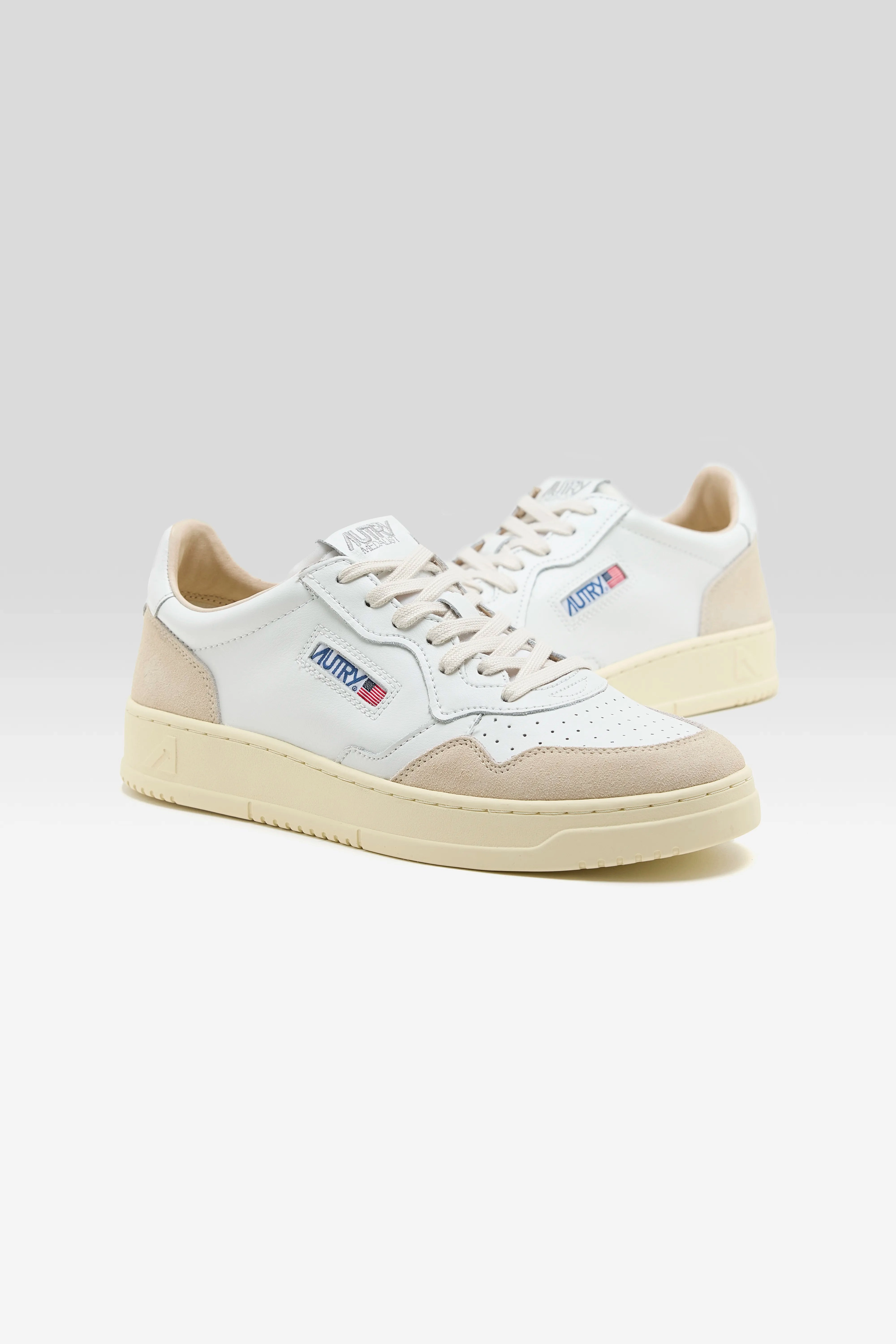 Medalist Low for Men  (252 / M / WHITE) Airflow Optimized