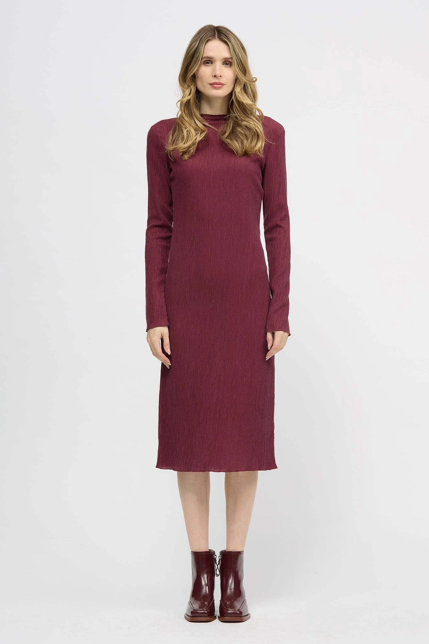 Riptide Dress Burgundy Open Design Minimalist feel