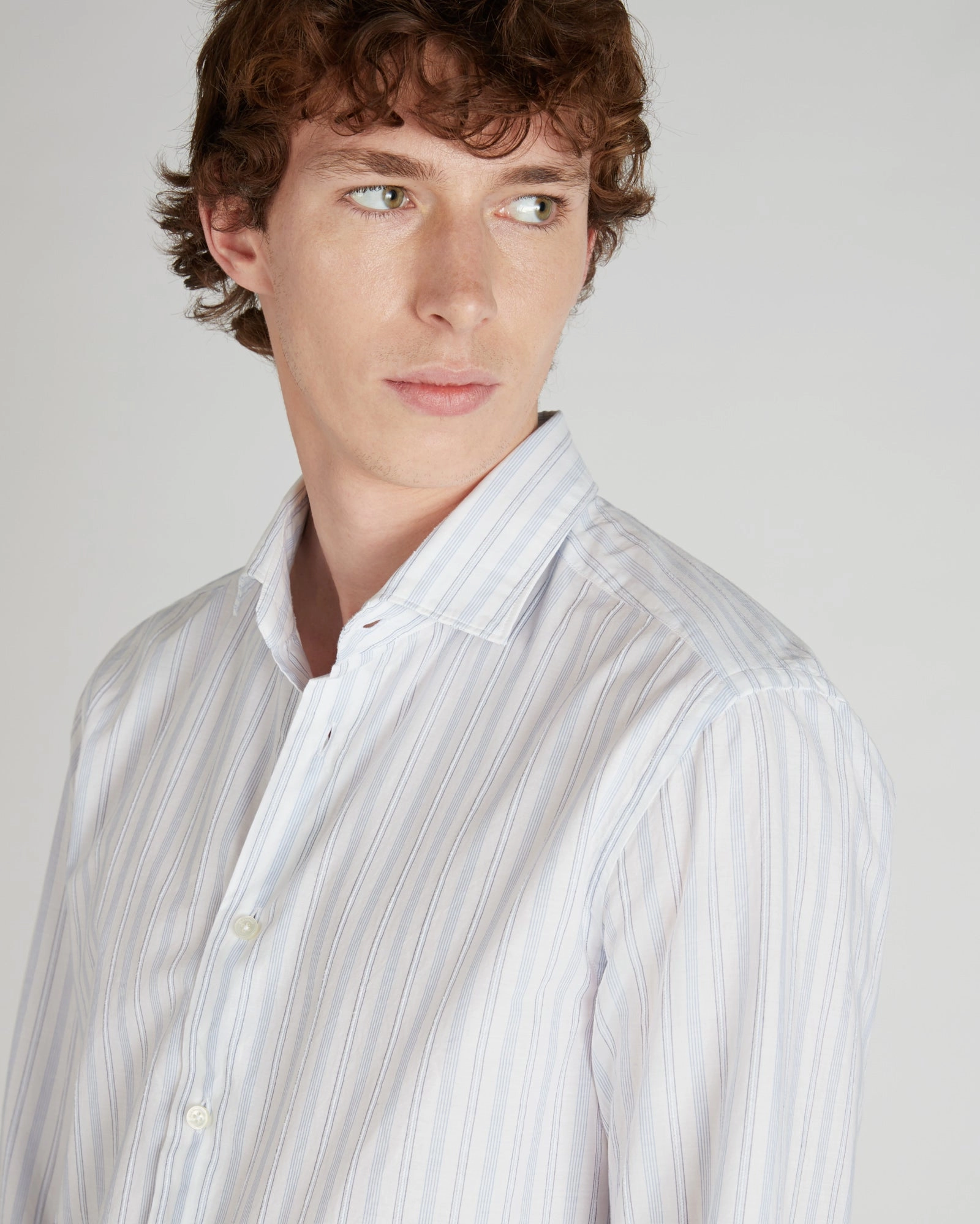 High-End Finish Wrinkle Resistant Material Slim-fit cotton shirt