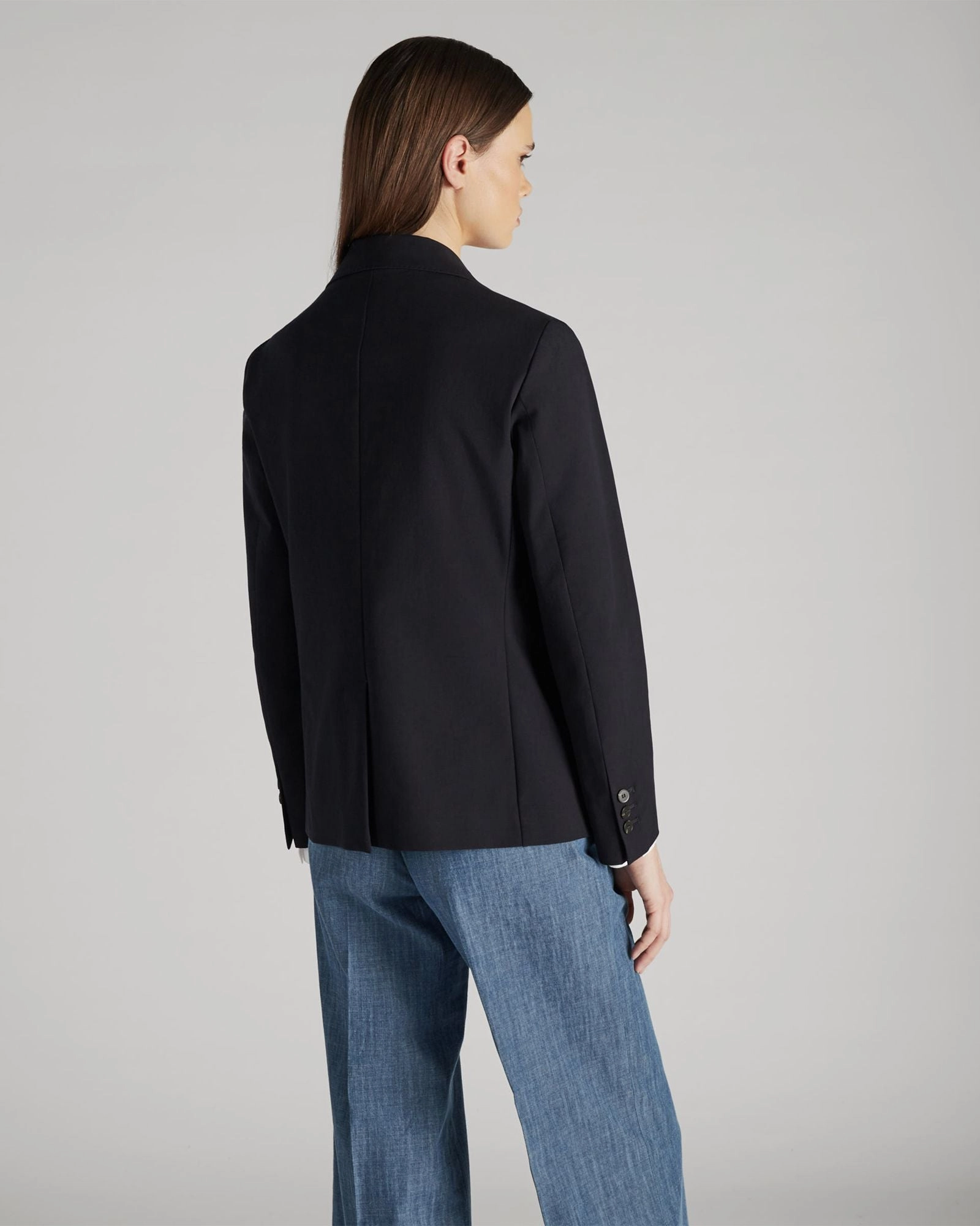 Slim fit jacket in two-way stretch gabardine Multi Pocket Moisture Management Fabric