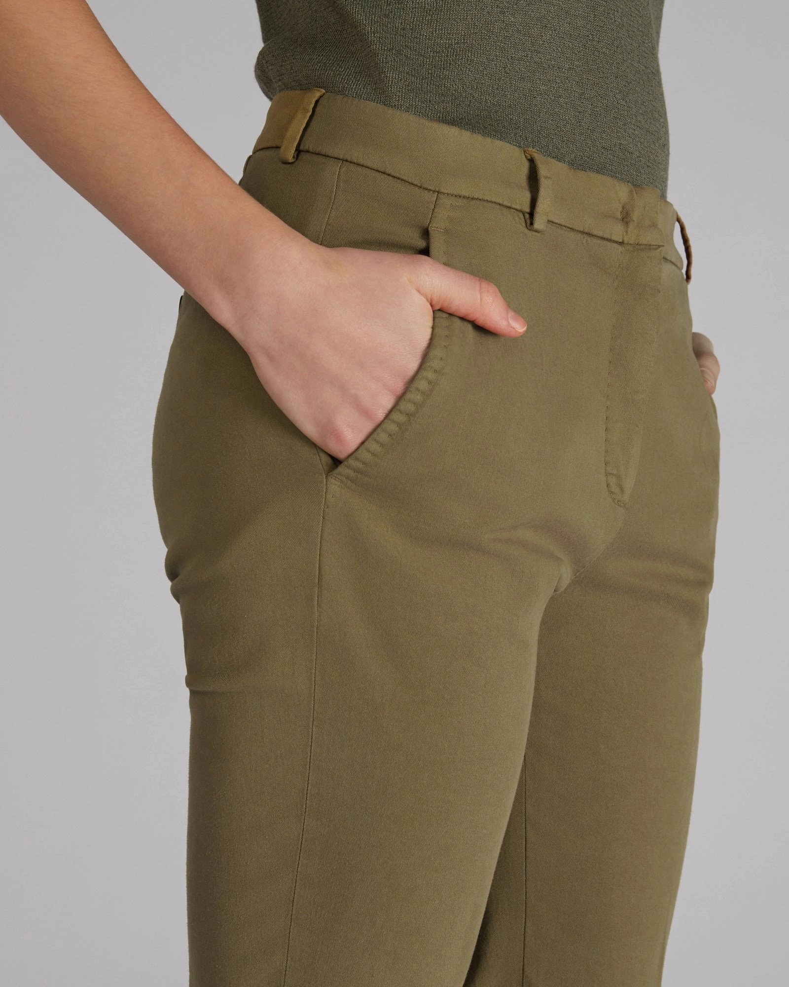 Slim fit trousers in certified cotton gabardine and lyocell Polished Look MoistureWickingFabric