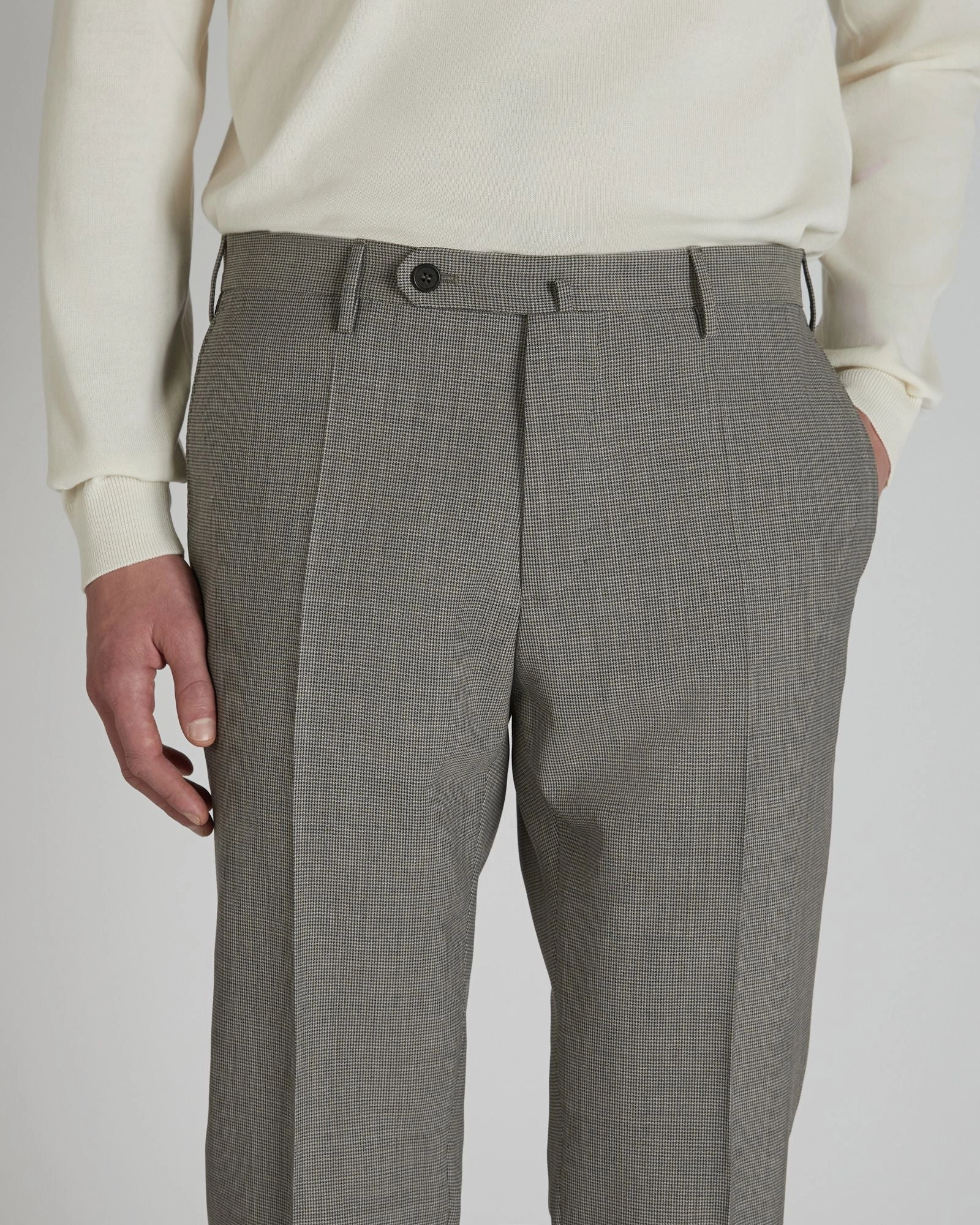 Comfortable Look Wear Cozy Stretch Fit Slim-fit wool fabric trousers