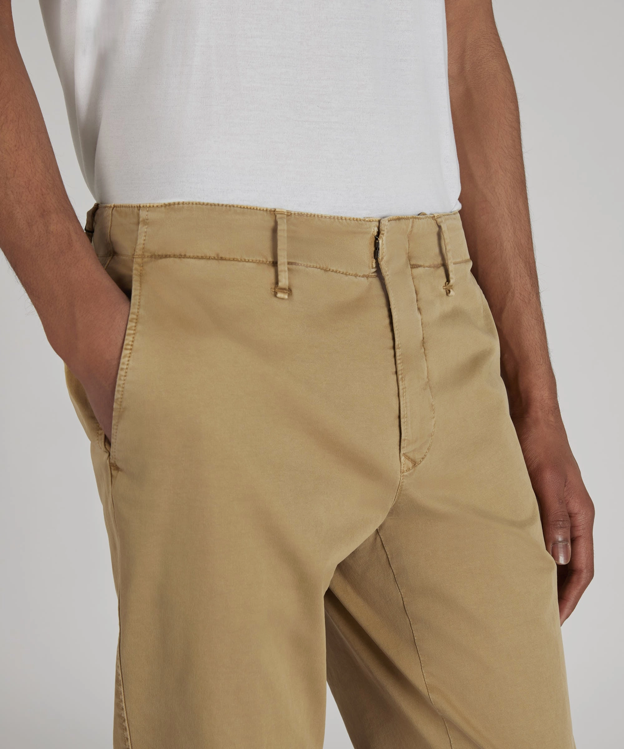 Comfortable Wear Slim-fit certified stretch gabardine trousers