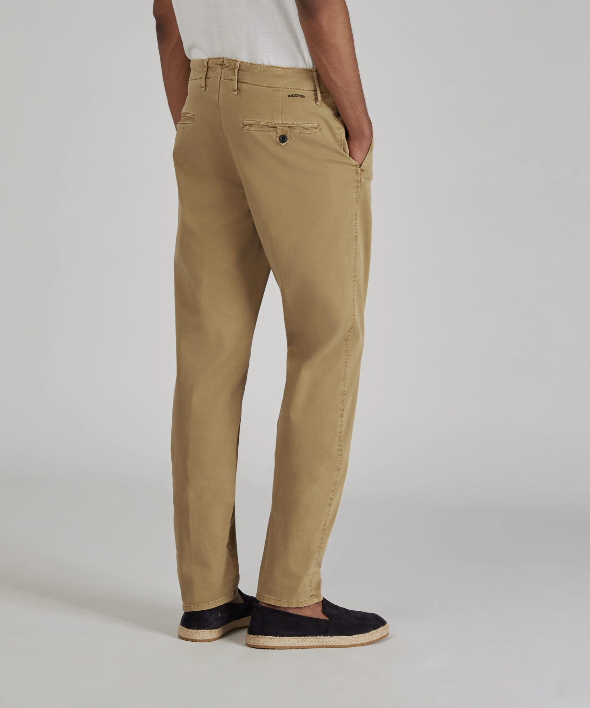 Snag Resistant Fabric Anti Odor Treatment Slim-fit certified stretch gabardine trousers