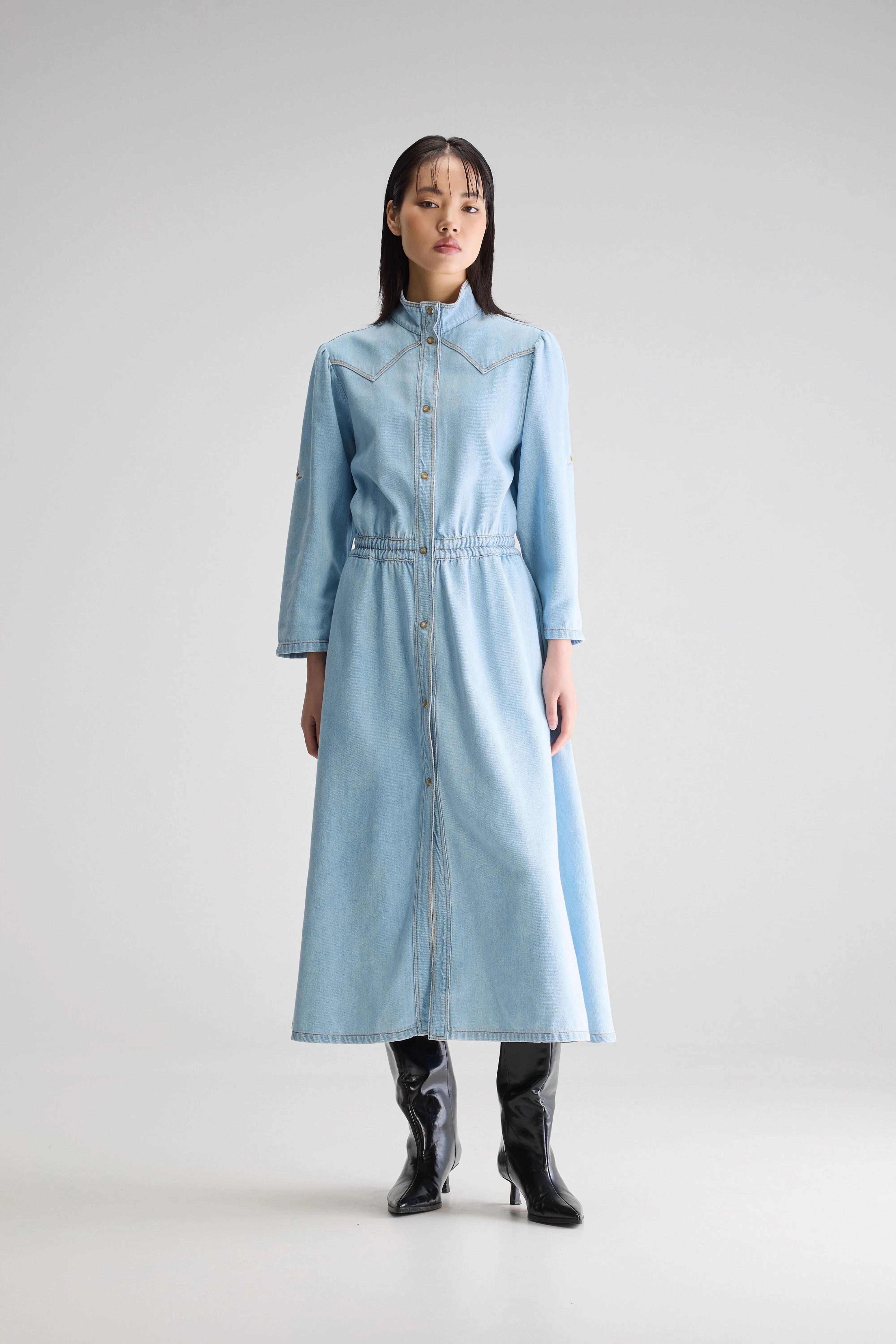Street Vibe Pakita denim midi dress (251 / W / LT BLUE BLEACH)