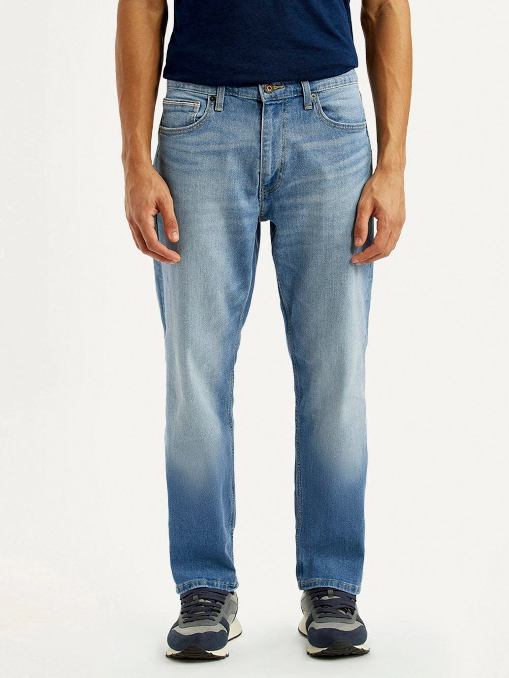 Men's 505 Light Blue Straight Fit Mid Rise Jeans Slim Cut