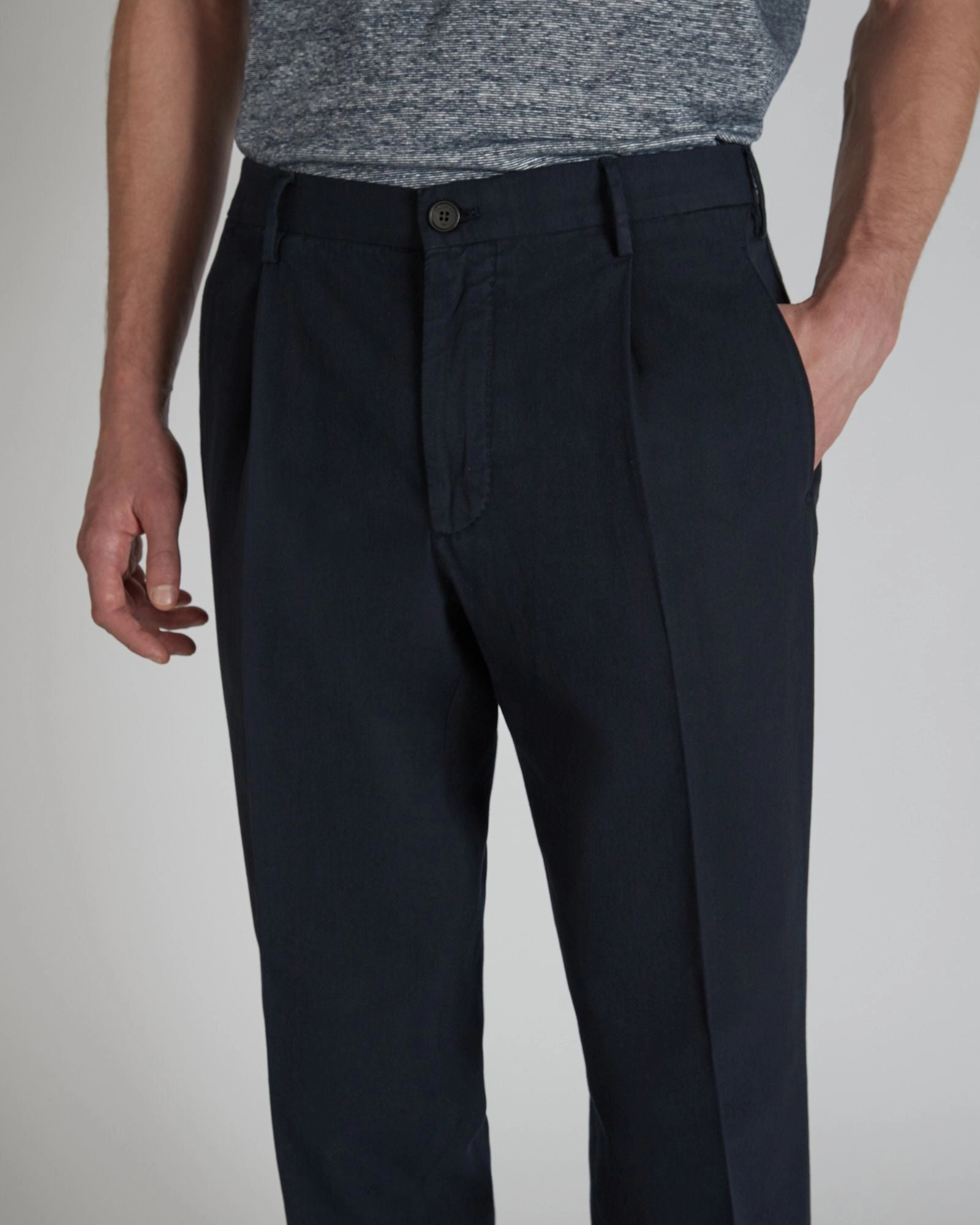 No Bunching Minimal Comfort Tapered-fit Chinolino ice cr??pe trousers