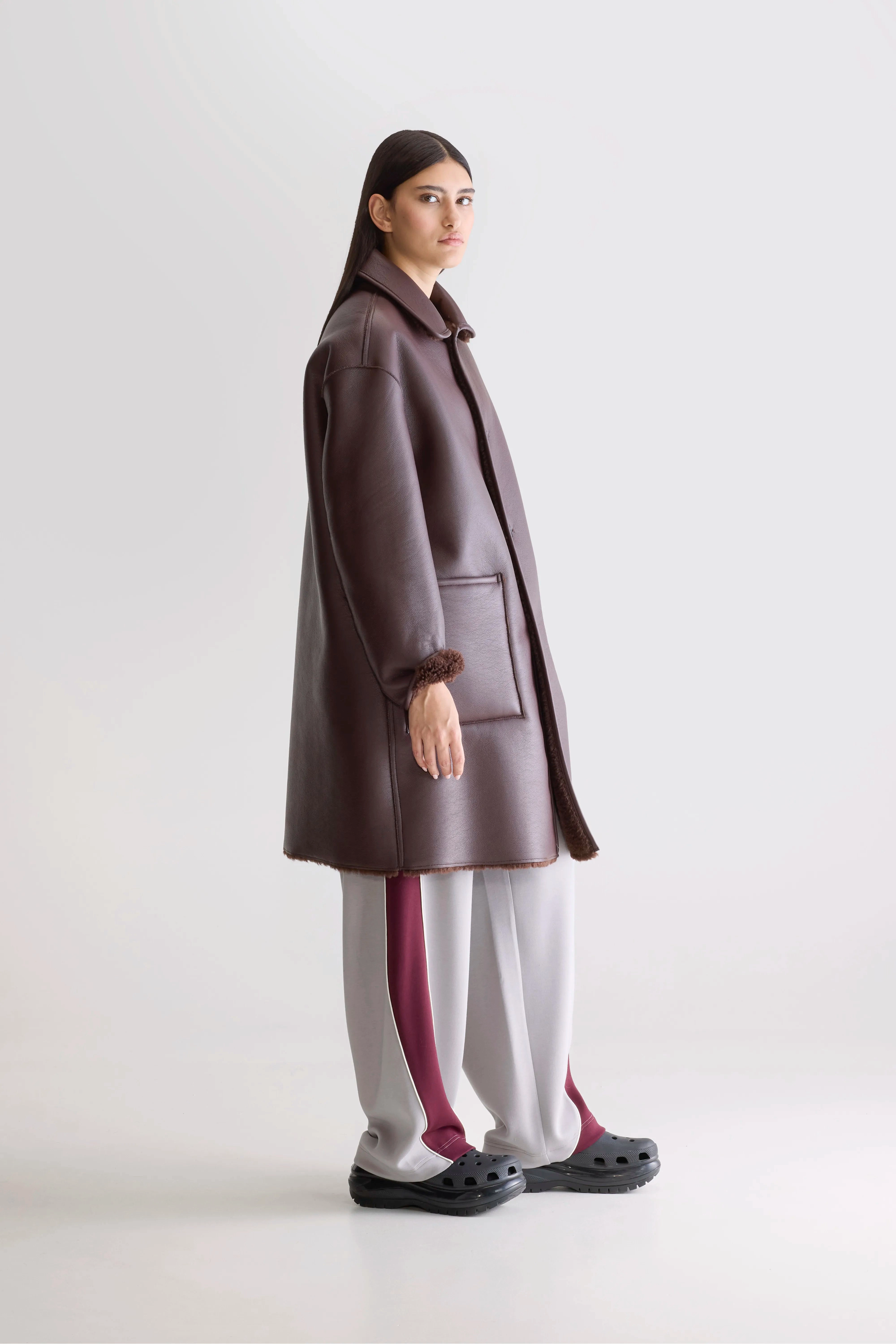 Easton long coat (252 / W / DARK ROAST) Magnetic Closures