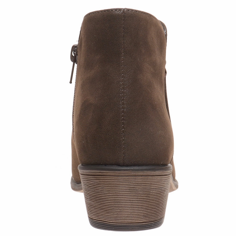 Women's May-24 *FINAL SALE Protective Finish Hiking Trails