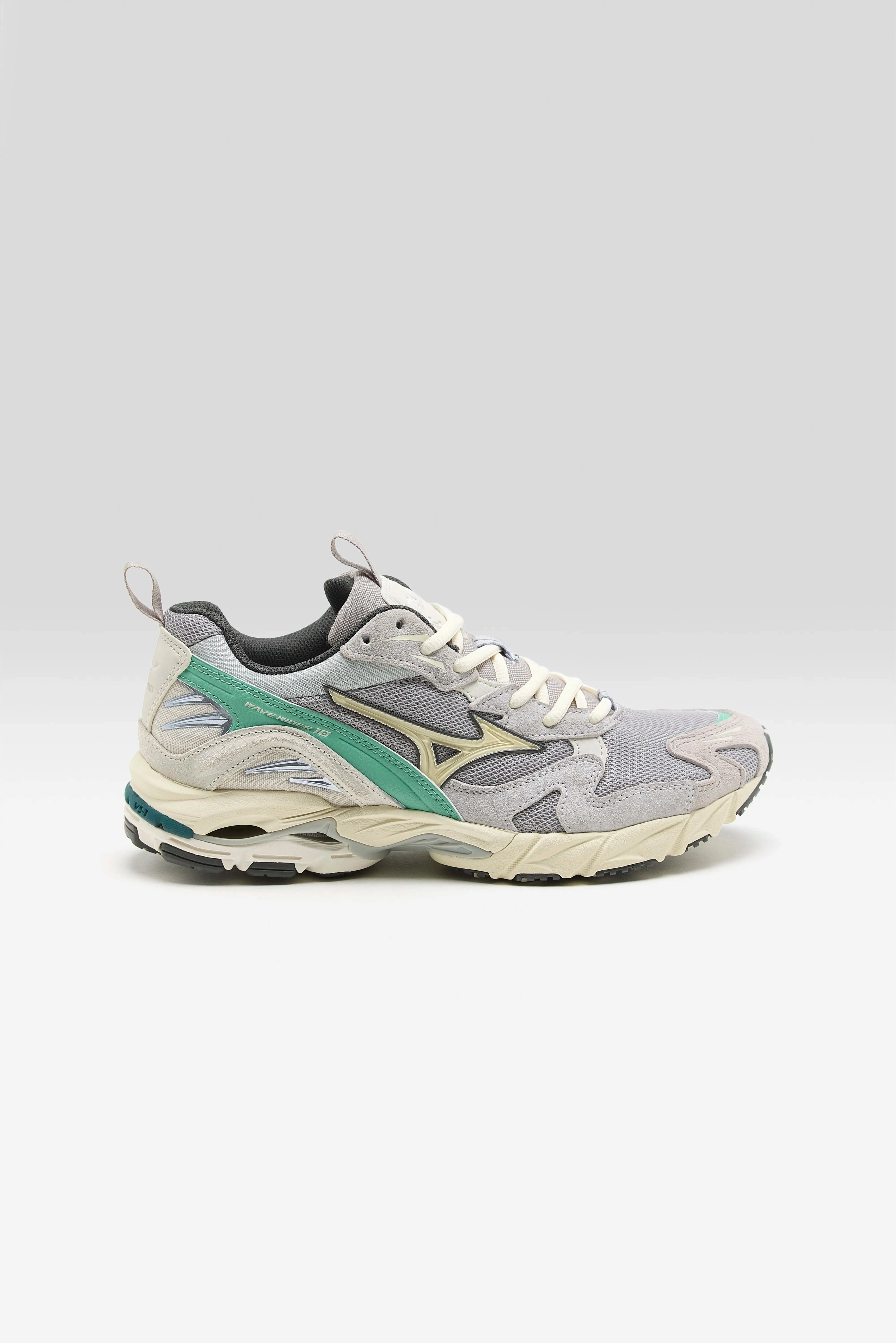 Wave Rider 10 Premium for Women  (252 / W / GREEN) Relax Days Torque Control Shank