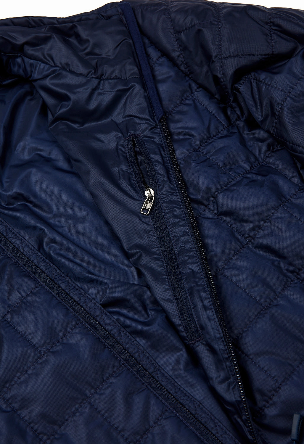 Patagonia Nano Puff Men's Insulated Jacket - Classic Navy Go Anywhere Wear Eco Conscious Dye Process