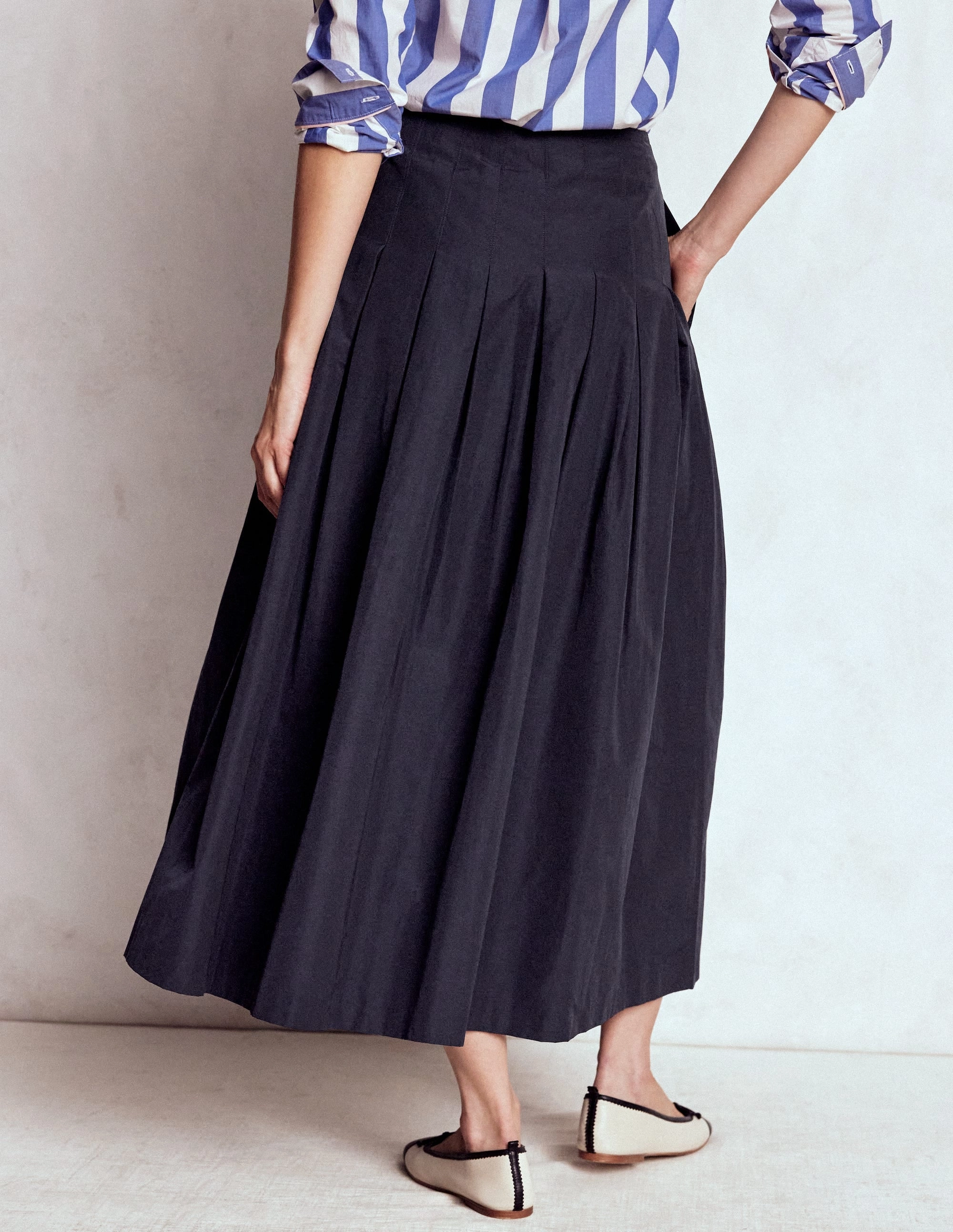 Tropical theme Valentina Taffeta Midi Skirt-Navy