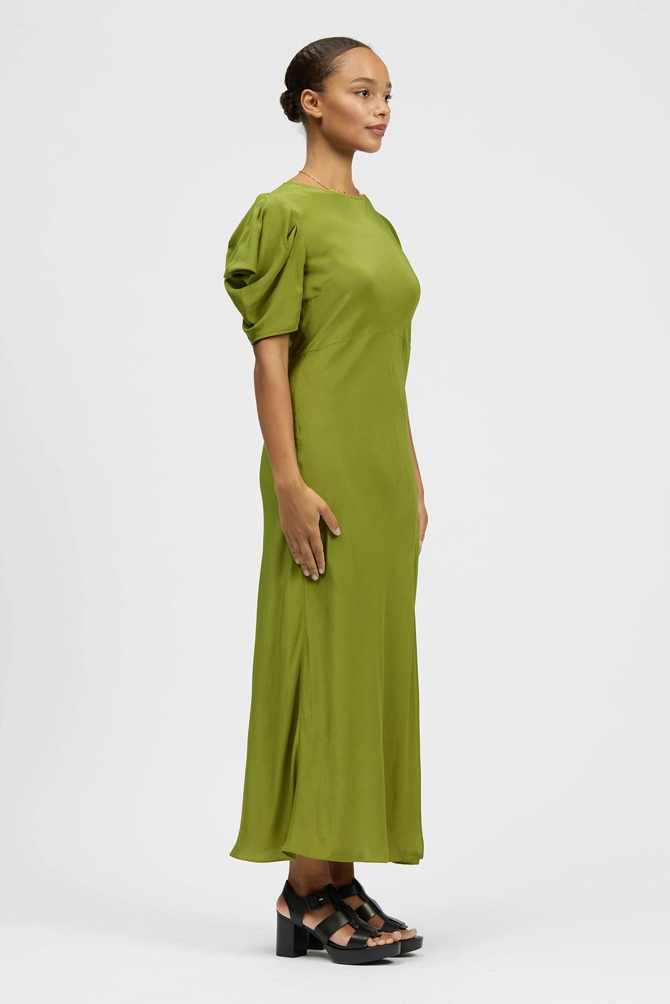 Relaxed and Effortless Velora Dress Olive