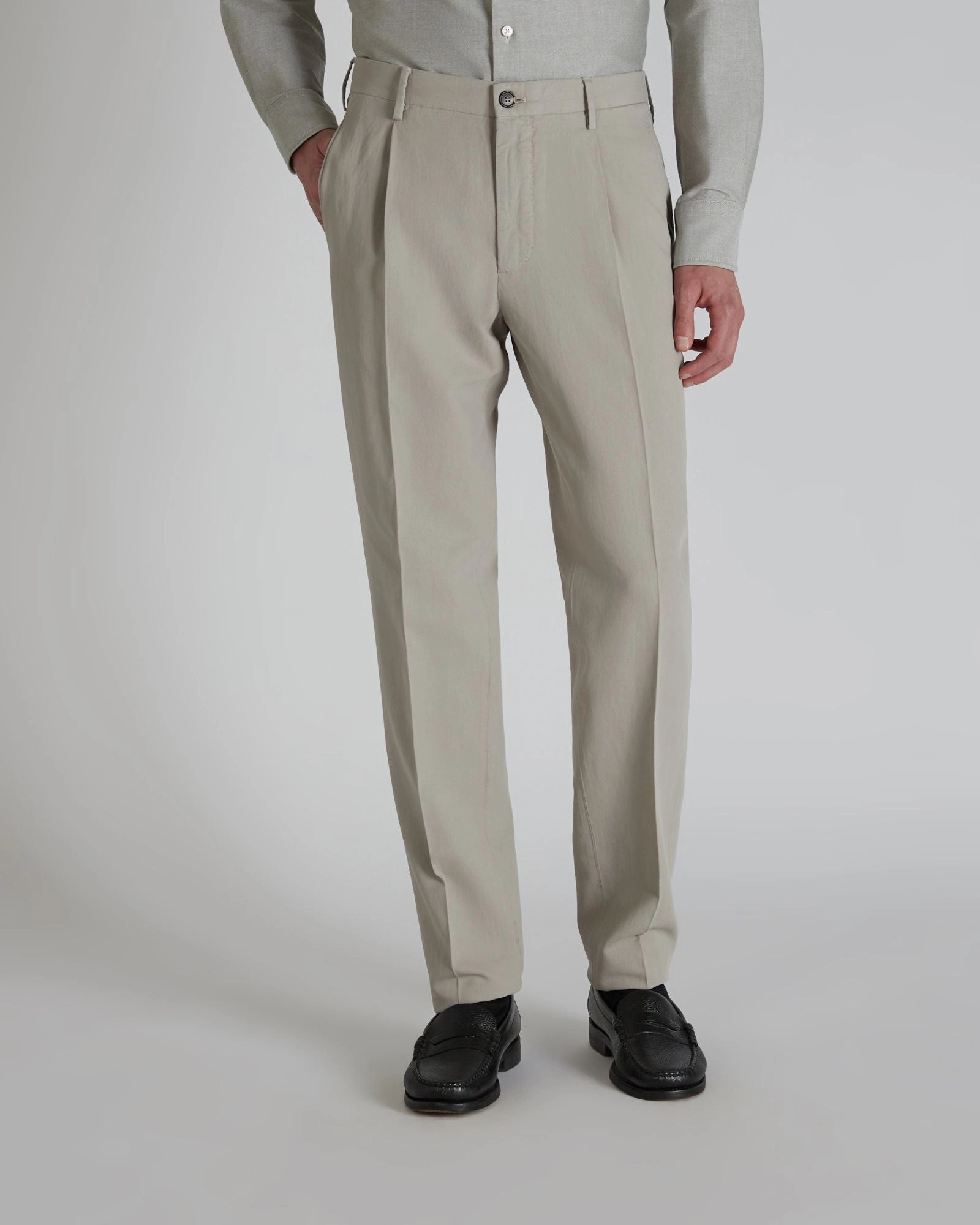 Tapered-fit Chinolino ice cr??pe trousers Stain Resistant Weave Comfort Fit