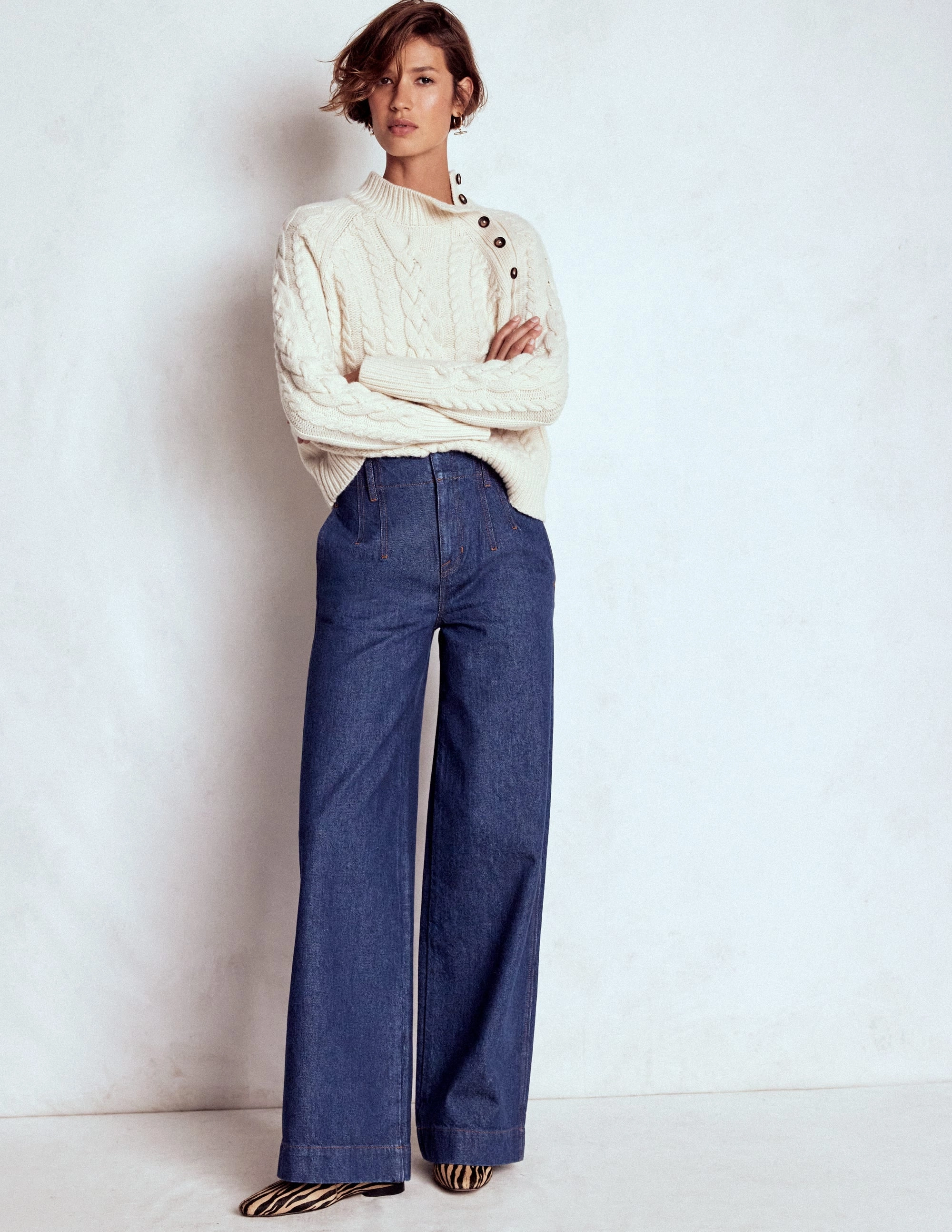 Stylish Appearance Stitch Detail Wide Leg Jeans-Indigo