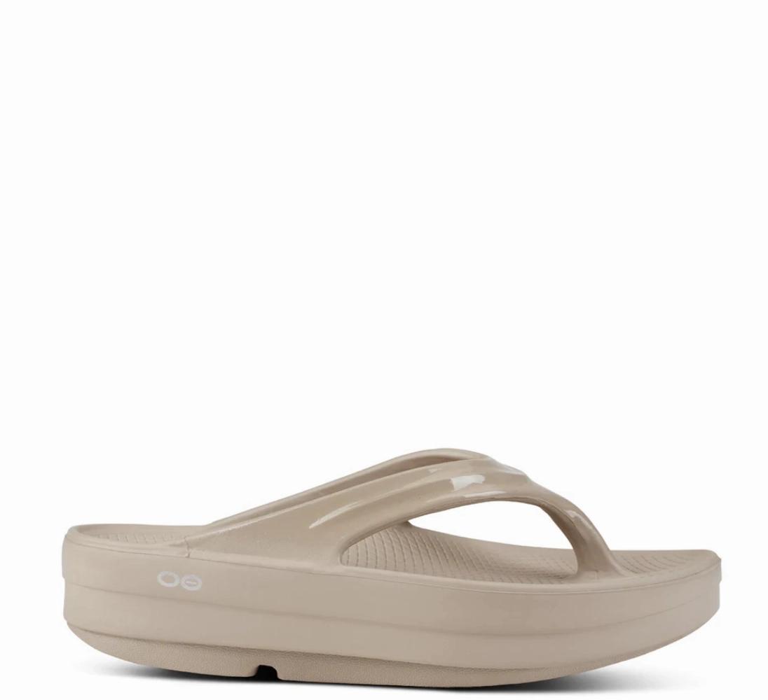 Stylish and Comfortable Sleek Flats WOMEN'S OOmega OOLALA