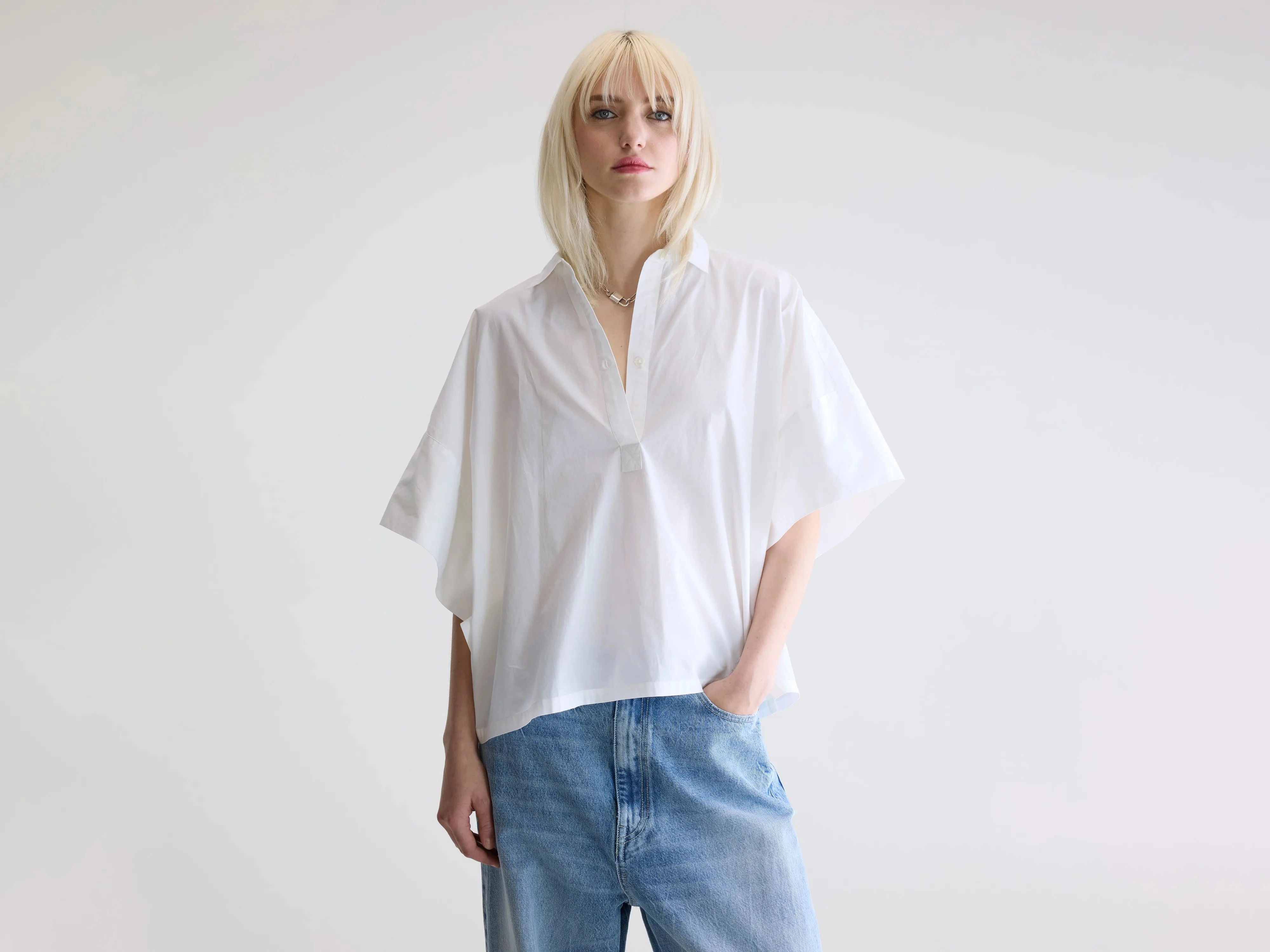 Embroidered Logo Cairn short-sleeve shirt (242 / W / WHITE)