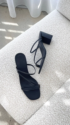 Yazmin Heel  - Black Polished Design