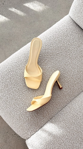 Event Proof Soft Finish Yohan Heel - Yellow