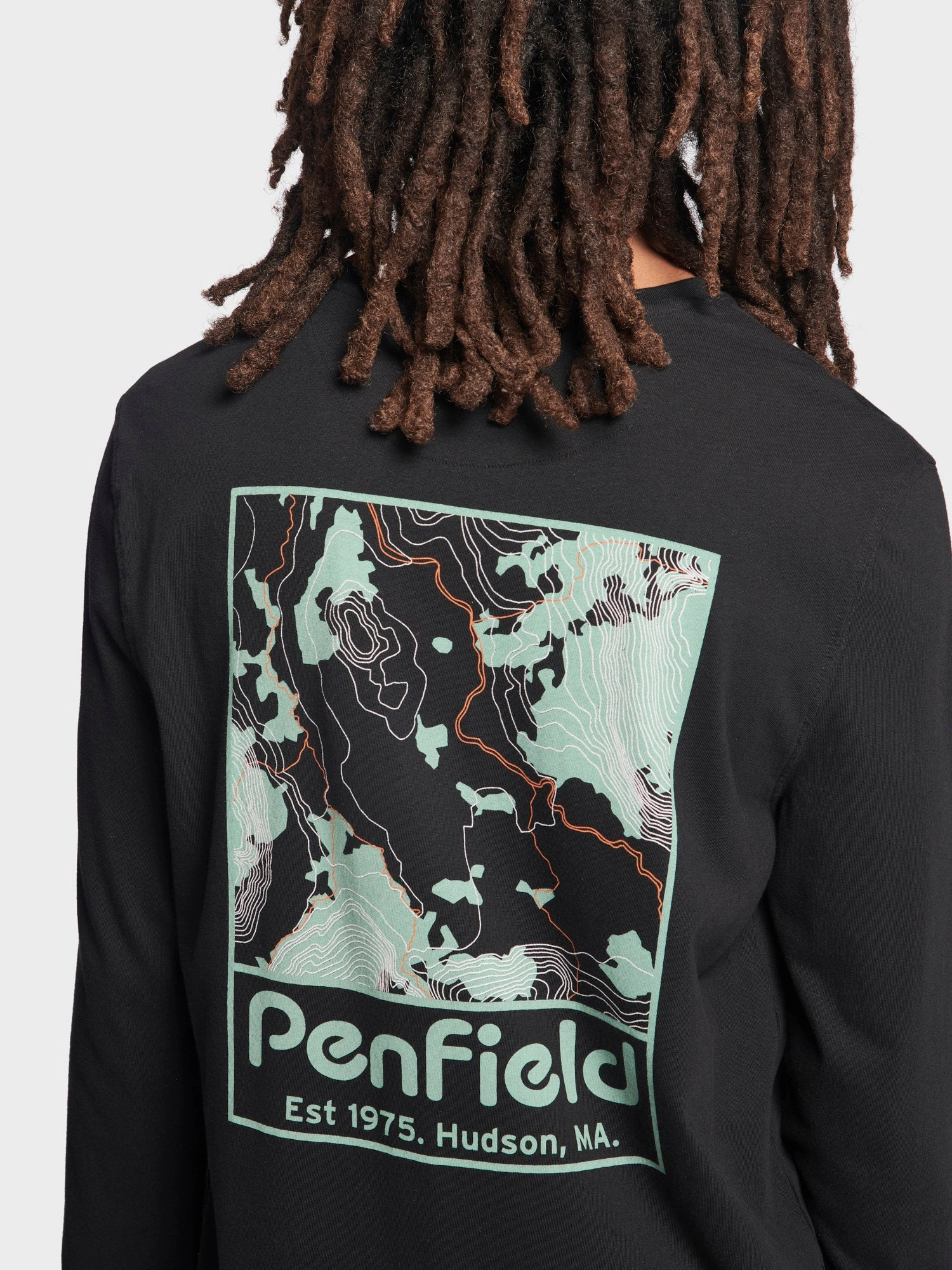 Yosemite Trail Satellite Long Sleeve T-Shirt in Black Casual Mode